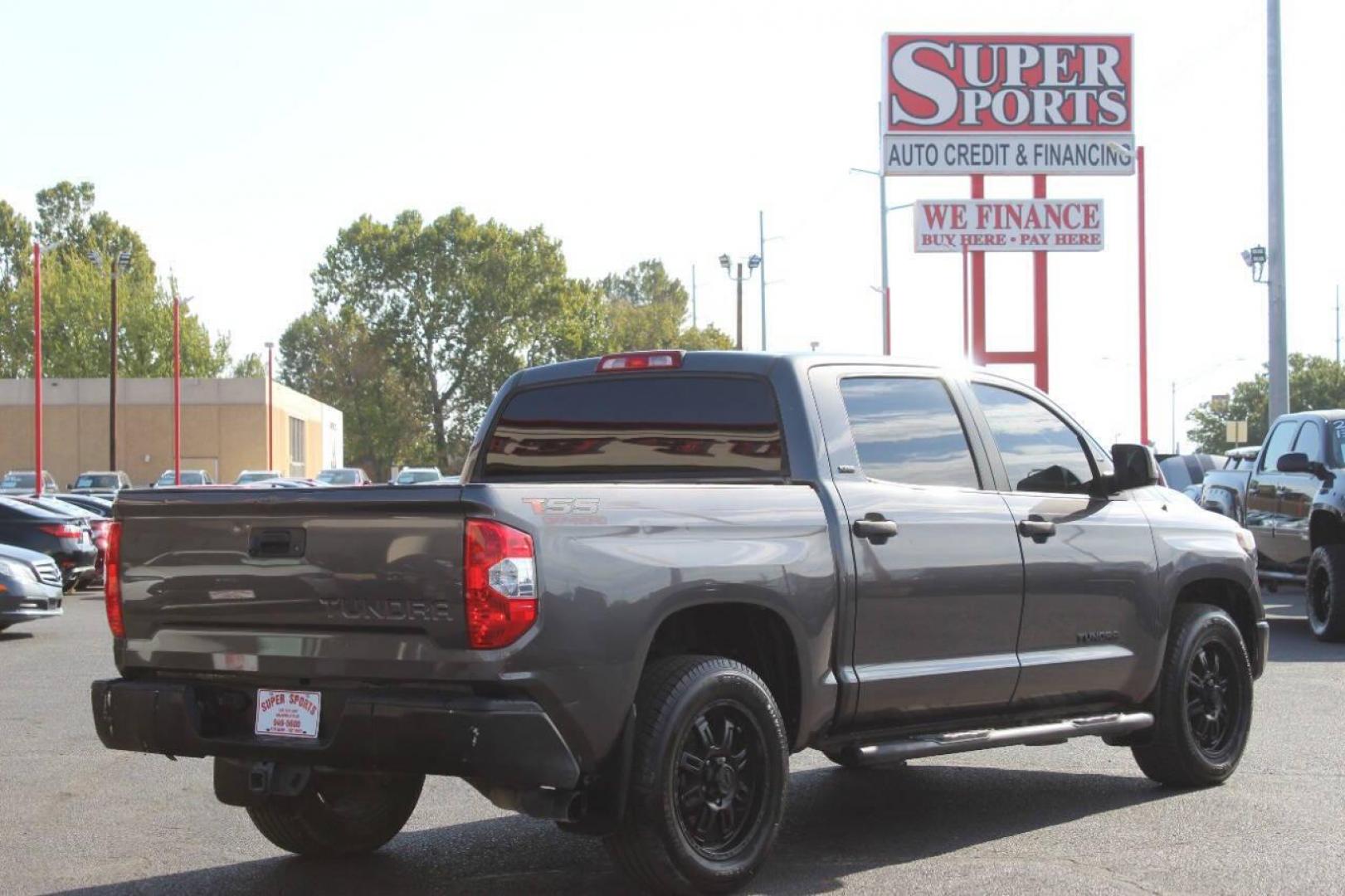 2015 Pewter Toyota Tundra SR5 4.6L V8 CrewMax 2WD (5TFEM5F11FX) with an 4.6L V8 DOHC 32V engine, 6-Speed Automatic transmission, located at 4301 NW 39th , Oklahoma City, OK, 73112, (405) 949-5600, 35.512135, -97.598671 - NO DRIVERS LICENCE NO-FULL COVERAGE INSURANCE-NO CREDIT CHECK. COME ON OVER TO SUPERSPORTS AND TAKE A LOOK AND TEST DRIVE. PLEASE GIVE US A CALL AT (405) 949-5600. NO LICENSIA DE MANEJAR- NO SEGURO DE COBERTURA TOTAL- NO VERIFICACCION DE CREDITO. POR FAVOR VENGAN A SUPERSPORTS, ECHE UN - Photo#3