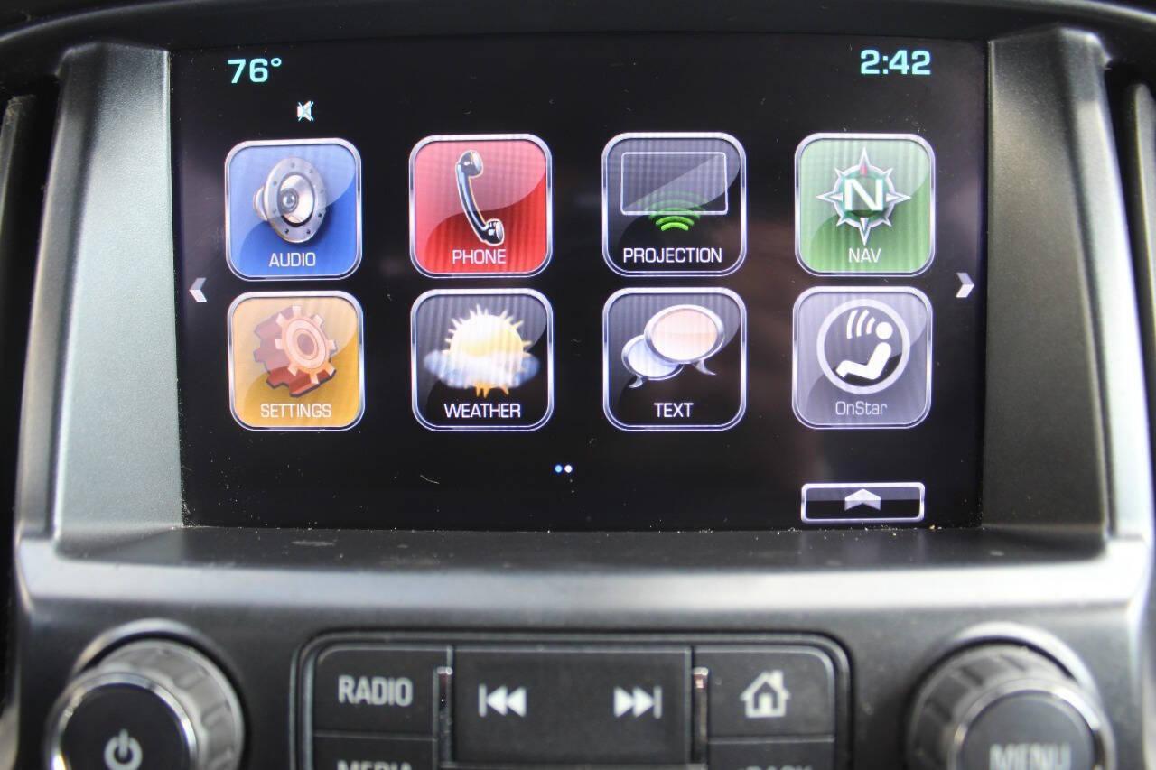 2017 Gray Chevrolet Colorado Z71 Crew Cab 2WD Short Box (1GCGSDEN6H1) with an 3.6L V6 3.6L V6 engine, Automatic 8-Speed transmission, located at 4301 NW 39th , Oklahoma City, OK, 73112, (405) 949-5600, 35.512135, -97.598671 - NO DRIVERS LICENCE NO-FULL COVERAGE INSURANCE-NO CREDIT CHECK. COME ON OVER TO SUPERSPORTS AND TAKE A LOOK AND TEST DRIVE. PLEASE GIVE US A CALL AT (405) 949-5600. NO LICENSIA DE MANEJAR- NO SEGURO DE COBERTURA TOTAL- NO VERIFICACCION DE CREDITO. POR FAVOR VENGAN A SUPERSPORTS, ECHE UN - Photo#19