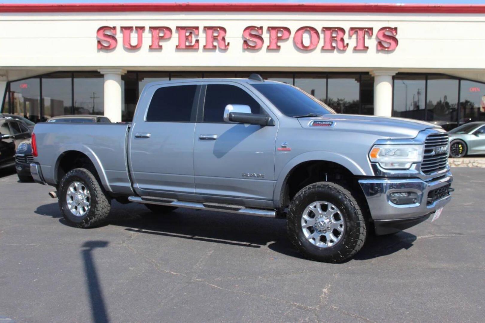 2020 Gray RAM 2500 Laramie Crew Cab SWB 4WD (3C6UR5FL9LG) with an 6.7L I6 Turbocharger 6.7L I6 engine, Automatic 6-Speed transmission, located at 4301 NW 39th , Oklahoma City, OK, 73112, (405) 949-5600, 35.512135, -97.598671 - NO DRIVERS LICENCE NO-FULL COVERAGE INSURANCE-NO CREDIT CHECK. COME ON OVER TO SUPERSPORTS AND TAKE A LOOK AND TEST DRIVE. PLEASE GIVE US A CALL AT (405) 949-5600. NO LICENSIA DE MANEJAR- NO SEGURO DE COBERTURA TOTAL- NO VERIFICACCION DE CREDITO. POR FAVOR VENGAN A SUPERSPORTS, ECHE UN - Photo#0