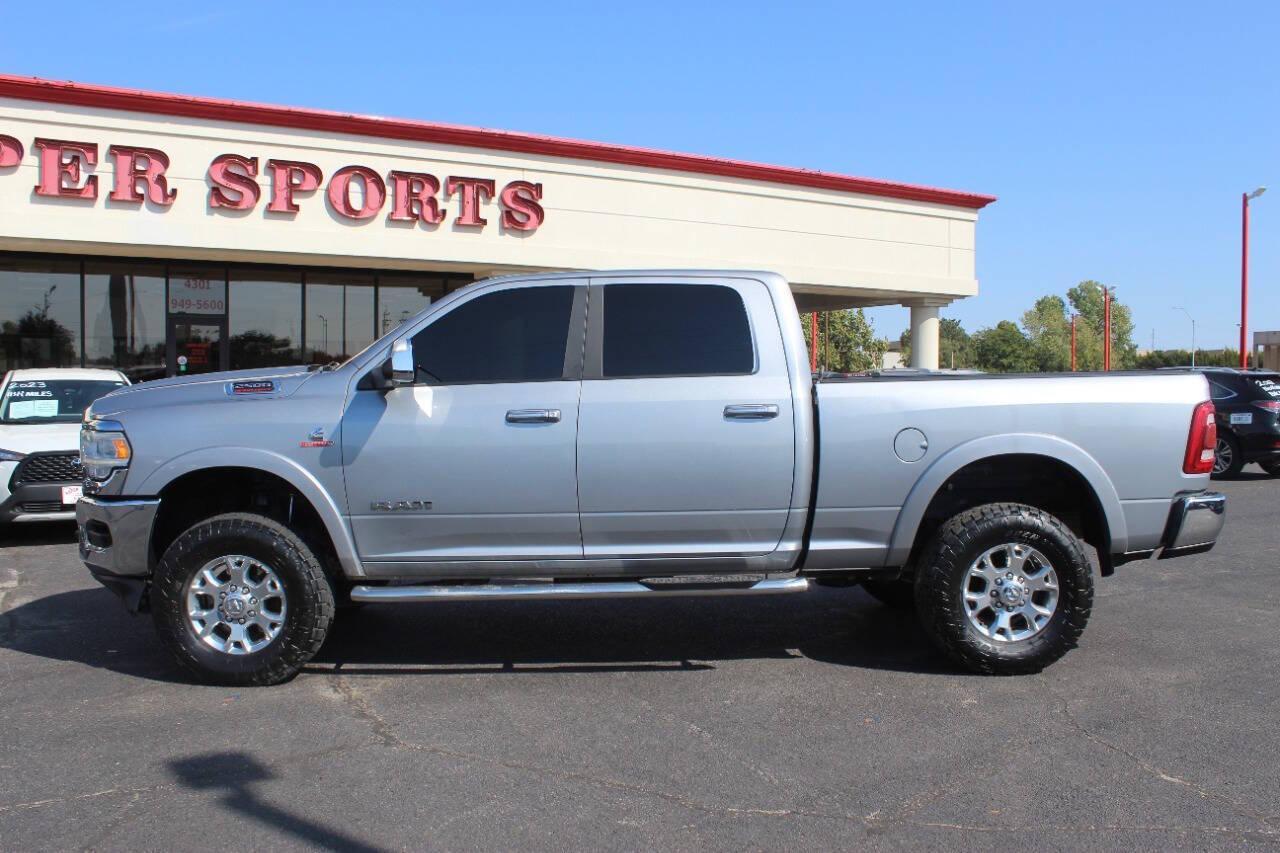 2020 Gray RAM 2500 Laramie Crew Cab SWB 4WD (3C6UR5FL9LG) with an 6.7L I6 Turbocharger 6.7L I6 engine, Automatic 6-Speed transmission, located at 4301 NW 39th , Oklahoma City, OK, 73112, (405) 949-5600, 35.512135, -97.598671 - NO DRIVERS LICENCE NO-FULL COVERAGE INSURANCE-NO CREDIT CHECK. COME ON OVER TO SUPERSPORTS AND TAKE A LOOK AND TEST DRIVE. PLEASE GIVE US A CALL AT (405) 949-5600. NO LICENSIA DE MANEJAR- NO SEGURO DE COBERTURA TOTAL- NO VERIFICACCION DE CREDITO. POR FAVOR VENGAN A SUPERSPORTS, ECHE UN - Photo#5