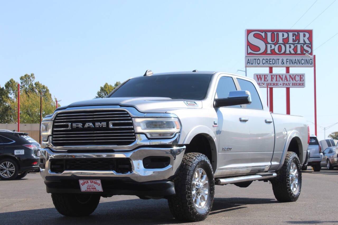 2020 Gray RAM 2500 Laramie Crew Cab SWB 4WD (3C6UR5FL9LG) with an 6.7L I6 Turbocharger 6.7L I6 engine, Automatic 6-Speed transmission, located at 4301 NW 39th , Oklahoma City, OK, 73112, (405) 949-5600, 35.512135, -97.598671 - NO DRIVERS LICENCE NO-FULL COVERAGE INSURANCE-NO CREDIT CHECK. COME ON OVER TO SUPERSPORTS AND TAKE A LOOK AND TEST DRIVE. PLEASE GIVE US A CALL AT (405) 949-5600. NO LICENSIA DE MANEJAR- NO SEGURO DE COBERTURA TOTAL- NO VERIFICACCION DE CREDITO. POR FAVOR VENGAN A SUPERSPORTS, ECHE UN - Photo#6