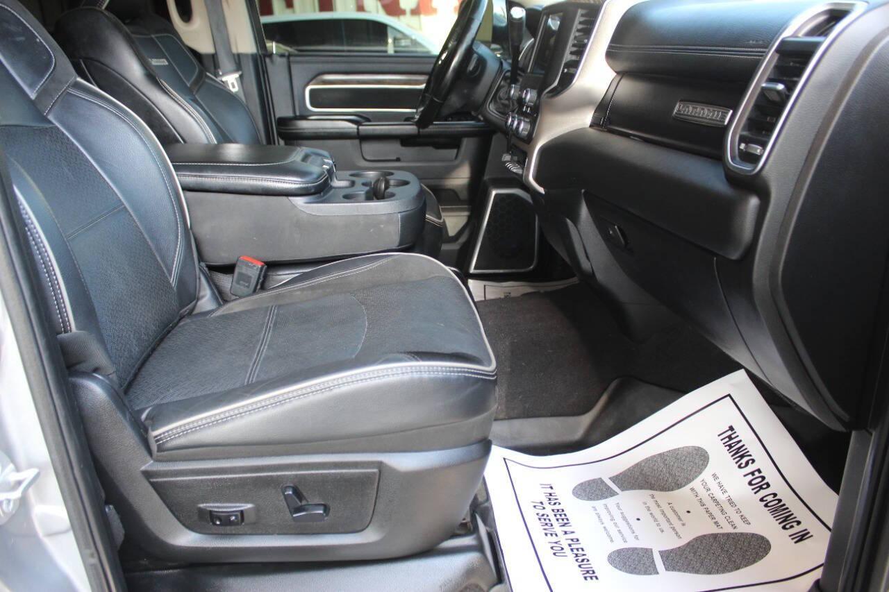 2020 Gray RAM 2500 Laramie Crew Cab SWB 4WD (3C6UR5FL9LG) with an 6.7L I6 Turbocharger 6.7L I6 engine, Automatic 6-Speed transmission, located at 4301 NW 39th , Oklahoma City, OK, 73112, (405) 949-5600, 35.512135, -97.598671 - NO DRIVERS LICENCE NO-FULL COVERAGE INSURANCE-NO CREDIT CHECK. COME ON OVER TO SUPERSPORTS AND TAKE A LOOK AND TEST DRIVE. PLEASE GIVE US A CALL AT (405) 949-5600. NO LICENSIA DE MANEJAR- NO SEGURO DE COBERTURA TOTAL- NO VERIFICACCION DE CREDITO. POR FAVOR VENGAN A SUPERSPORTS, ECHE UN - Photo#11