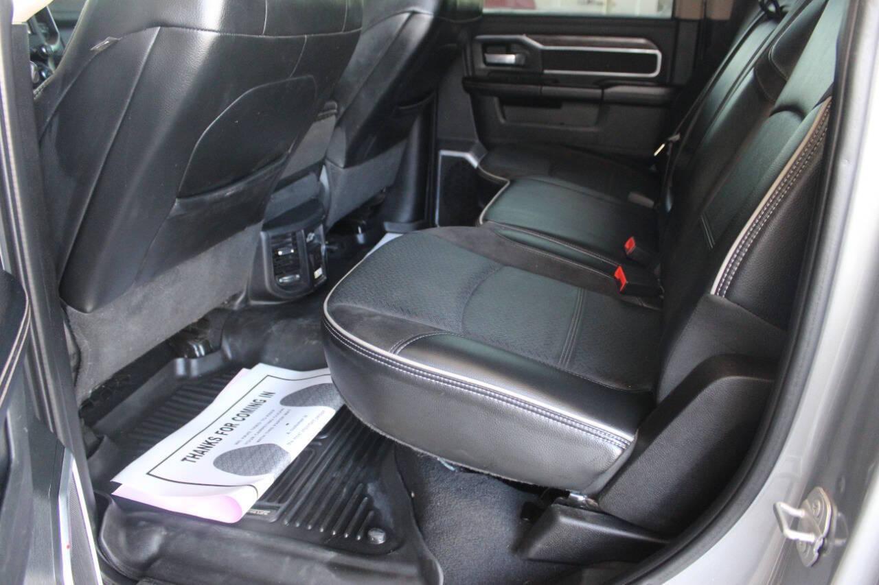 2020 Gray RAM 2500 Laramie Crew Cab SWB 4WD (3C6UR5FL9LG) with an 6.7L I6 Turbocharger 6.7L I6 engine, Automatic 6-Speed transmission, located at 4301 NW 39th , Oklahoma City, OK, 73112, (405) 949-5600, 35.512135, -97.598671 - NO DRIVERS LICENCE NO-FULL COVERAGE INSURANCE-NO CREDIT CHECK. COME ON OVER TO SUPERSPORTS AND TAKE A LOOK AND TEST DRIVE. PLEASE GIVE US A CALL AT (405) 949-5600. NO LICENSIA DE MANEJAR- NO SEGURO DE COBERTURA TOTAL- NO VERIFICACCION DE CREDITO. POR FAVOR VENGAN A SUPERSPORTS, ECHE UN - Photo#16