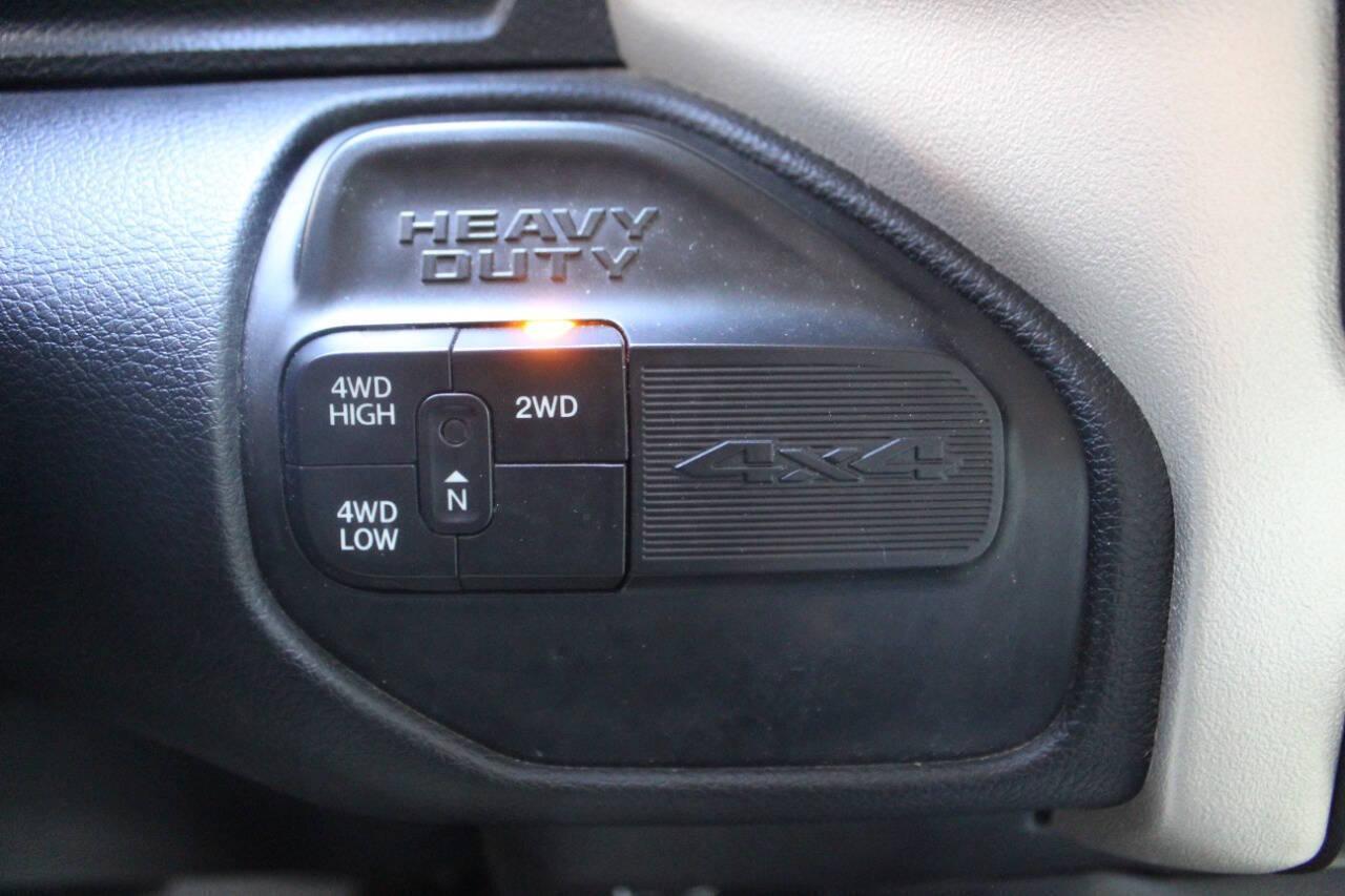 2020 Gray RAM 2500 Laramie Crew Cab SWB 4WD (3C6UR5FL9LG) with an 6.7L I6 Turbocharger 6.7L I6 engine, Automatic 6-Speed transmission, located at 4301 NW 39th , Oklahoma City, OK, 73112, (405) 949-5600, 35.512135, -97.598671 - NO DRIVERS LICENCE NO-FULL COVERAGE INSURANCE-NO CREDIT CHECK. COME ON OVER TO SUPERSPORTS AND TAKE A LOOK AND TEST DRIVE. PLEASE GIVE US A CALL AT (405) 949-5600. NO LICENSIA DE MANEJAR- NO SEGURO DE COBERTURA TOTAL- NO VERIFICACCION DE CREDITO. POR FAVOR VENGAN A SUPERSPORTS, ECHE UN - Photo#20