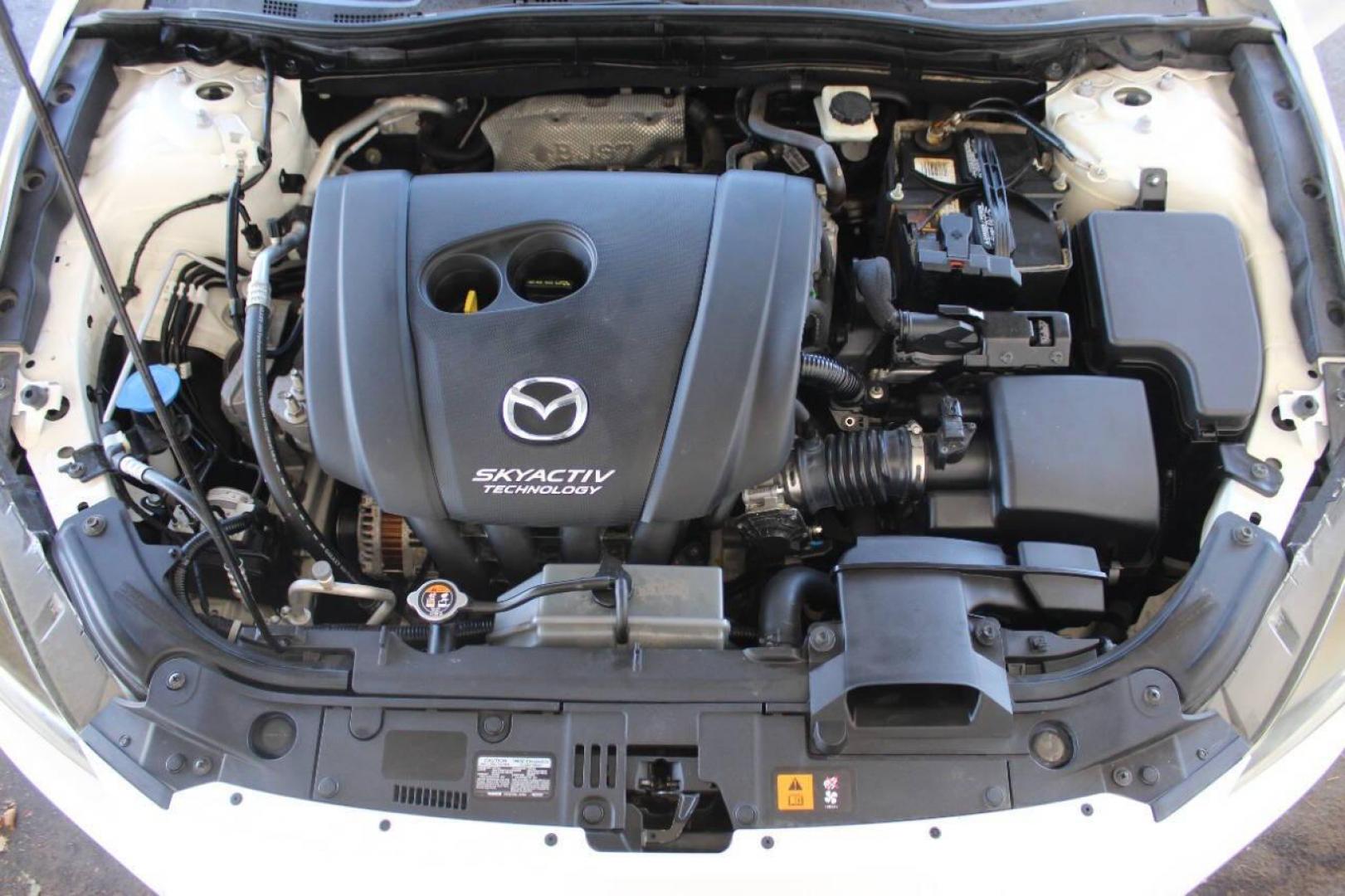 2017 White Mazda MAZDA3 i Sport AT 4-Door (3MZBN1U73HM) with an 2.0L L4 DOHC 16V engine, 6A transmission, located at 4301 NW 39th , Oklahoma City, OK, 73112, (405) 949-5600, 35.512135, -97.598671 - NO DRIVERS LICENCE NO-FULL COVERAGE INSURANCE-NO CREDIT CHECK. COME ON OVER TO SUPERSPORTS AND TAKE A LOOK AND TEST DRIVE. PLEASE GIVE US A CALL AT (405) 949-5600. NO LICENSIA DE MANEJAR- NO SEGURO DE COBERTURA TOTAL- NO VERIFICACCION DE CREDITO. POR FAVOR VENGAN A SUPERSPORTS, ECHE UN - Photo#7