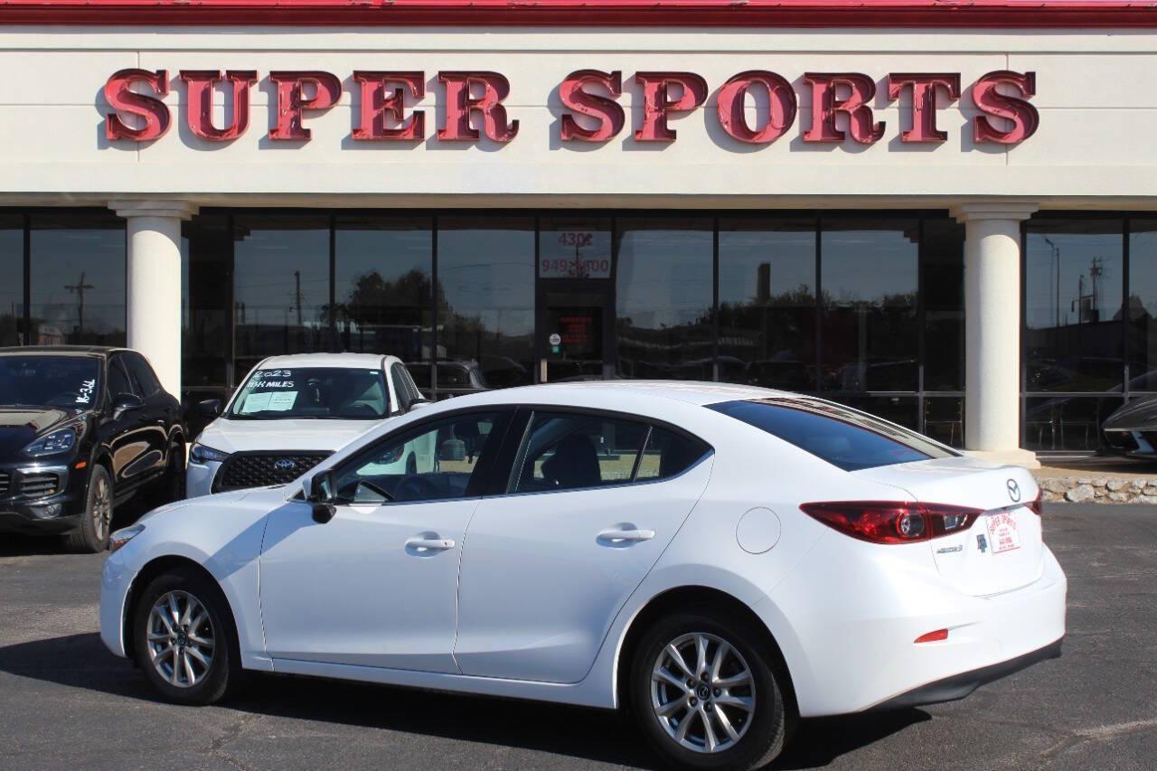2017 White Mazda MAZDA3 i Sport AT 4-Door (3MZBN1U73HM) with an 2.0L I4 2.0L I4 engine, Automatic 6-Speed transmission, located at 4301 NW 39th , Oklahoma City, OK, 73112, (405) 949-5600, 35.512135, -97.598671 - NO DRIVERS LICENCE NO-FULL COVERAGE INSURANCE-NO CREDIT CHECK. COME ON OVER TO SUPERSPORTS AND TAKE A LOOK AND TEST DRIVE. PLEASE GIVE US A CALL AT (405) 949-5600. NO LICENSIA DE MANEJAR- NO SEGURO DE COBERTURA TOTAL- NO VERIFICACCION DE CREDITO. POR FAVOR VENGAN A SUPERSPORTS, ECHE UN - Photo#4