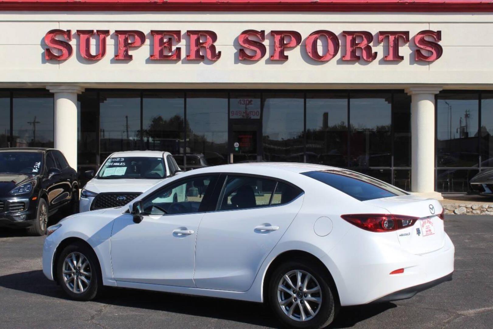 2017 White Mazda MAZDA3 i Sport AT 4-Door (3MZBN1U73HM) with an 2.0L L4 DOHC 16V engine, 6A transmission, located at 4301 NW 39th , Oklahoma City, OK, 73112, (405) 949-5600, 35.512135, -97.598671 - NO DRIVERS LICENCE NO-FULL COVERAGE INSURANCE-NO CREDIT CHECK. COME ON OVER TO SUPERSPORTS AND TAKE A LOOK AND TEST DRIVE. PLEASE GIVE US A CALL AT (405) 949-5600. NO LICENSIA DE MANEJAR- NO SEGURO DE COBERTURA TOTAL- NO VERIFICACCION DE CREDITO. POR FAVOR VENGAN A SUPERSPORTS, ECHE UN - Photo#4