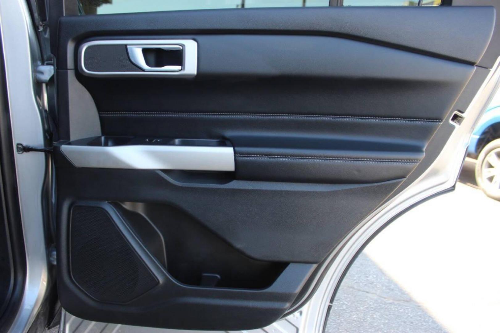 2020 Silver Ford Explorer XLT 2WD (1FMSK7DH9LG) with an 2.3L L4 DOHC 16V engine, 10A transmission, located at 4301 NW 39th , Oklahoma City, OK, 73112, (405) 949-5600, 35.512135, -97.598671 - Photo#12
