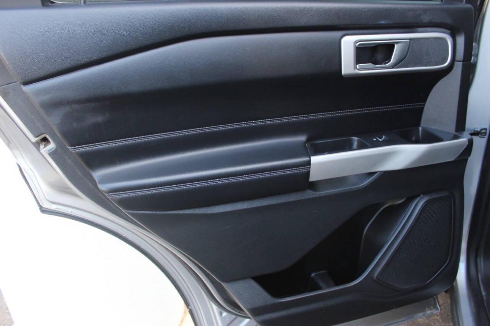 2020 Silver Ford Explorer XLT 2WD (1FMSK7DH9LG) with an 2.3L L4 DOHC 16V engine, 10A transmission, located at 4301 NW 39th , Oklahoma City, OK, 73112, (405) 949-5600, 35.512135, -97.598671 - Photo#17