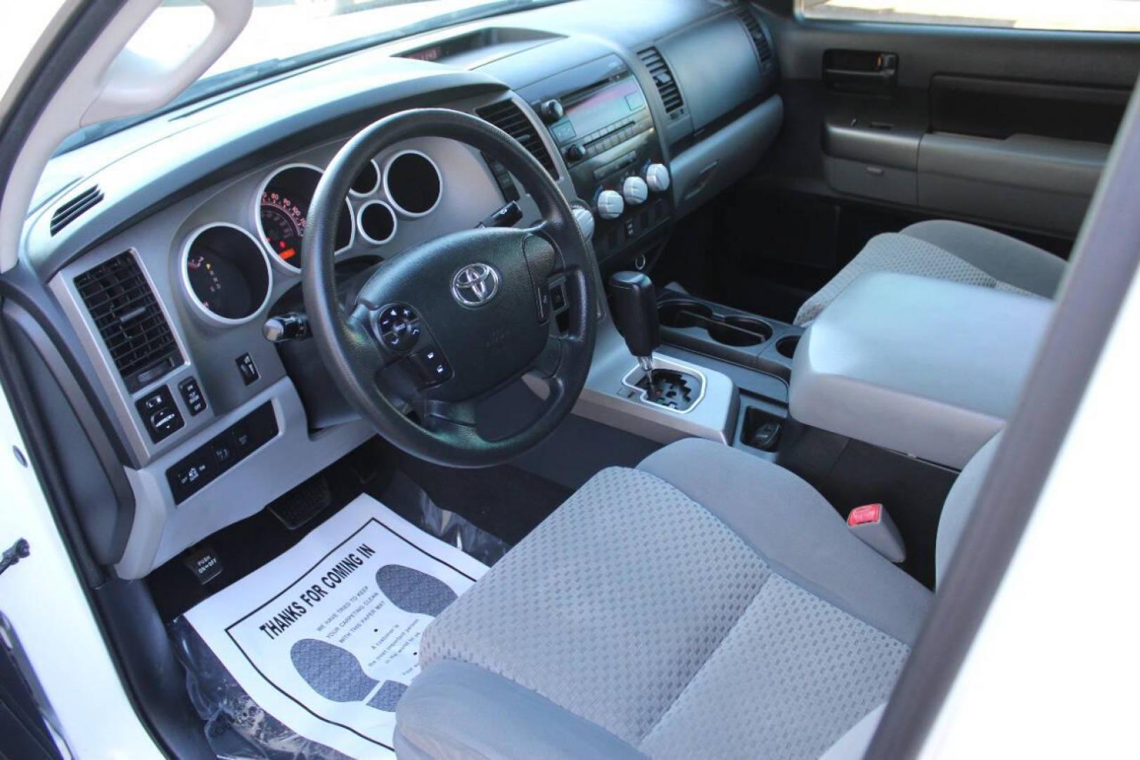 2012 White Toyota Tundra Tundra-Grade 5.7L FFV Double Cab 4WD (5TFUW5F13CX) with an 5.7L V8 DOHC 32V FFV engine, 6-Speed Automatic Overdrive transmission, located at 4301 NW 39th , Oklahoma City, OK, 73112, (405) 949-5600, 35.512135, -97.598671 - NO DRIVERS LICENCE NO-FULL COVERAGE INSURANCE-NO CREDIT CHECK. COME ON OVER TO SUPERSPORTS AND TAKE A LOOK AND TEST DRIVE. PLEASE GIVE US A CALL AT (405) 949-5600. NO LICENSIA DE MANEJAR- NO SEGURO DE COBERTURA TOTAL- NO VERIFICACCION DE CREDITO. POR FAVOR VENGAN A SUPERSPORTS, ECHE UN - Photo#14