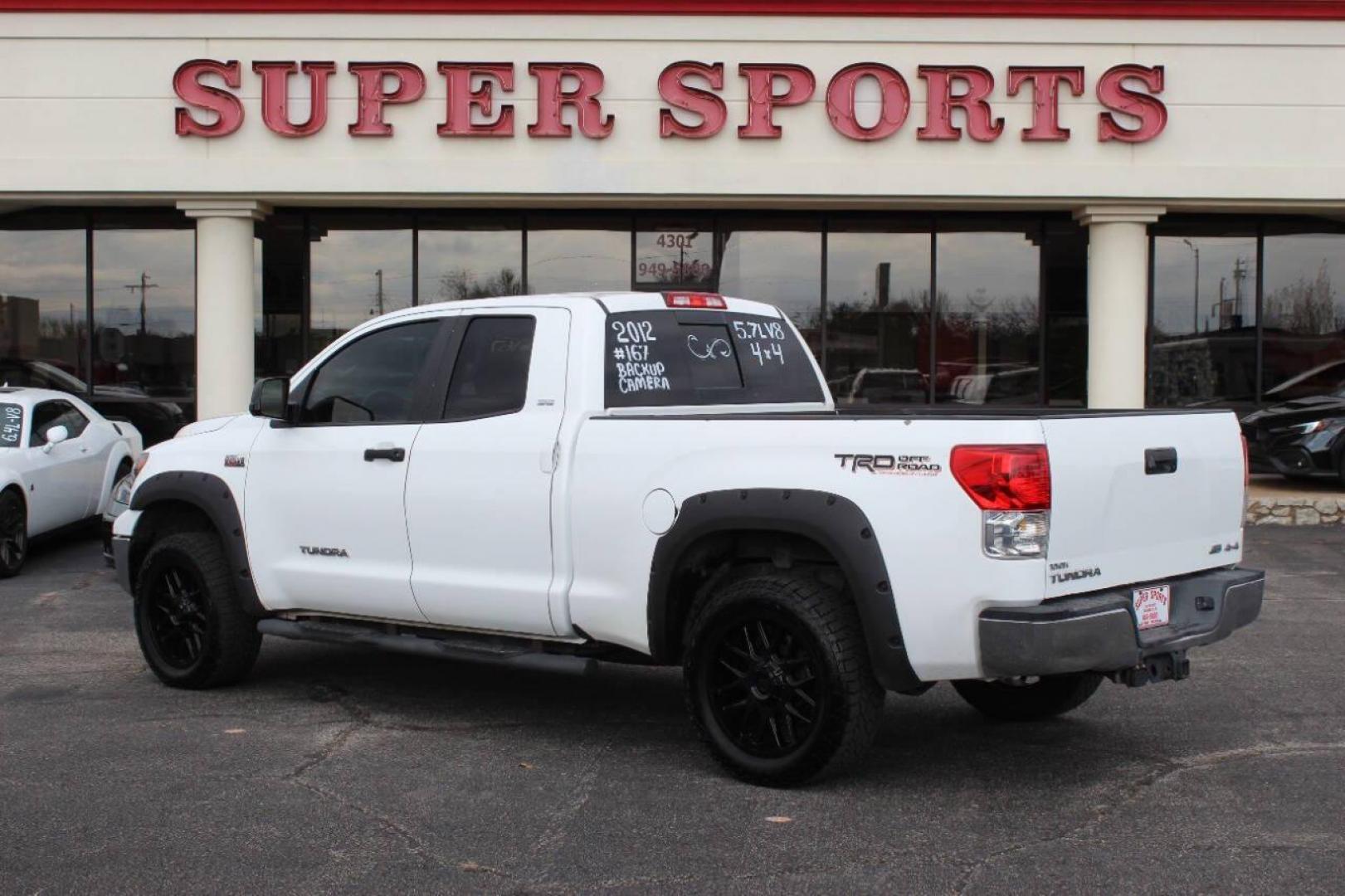 2012 White Toyota Tundra Tundra-Grade 5.7L FFV Double Cab 4WD (5TFUW5F13CX) with an 5.7L V8 DOHC 32V FFV engine, 6-Speed Automatic Overdrive transmission, located at 4301 NW 39th , Oklahoma City, OK, 73112, (405) 949-5600, 35.512135, -97.598671 - NO DRIVERS LICENCE NO-FULL COVERAGE INSURANCE-NO CREDIT CHECK. COME ON OVER TO SUPERSPORTS AND TAKE A LOOK AND TEST DRIVE. PLEASE GIVE US A CALL AT (405) 949-5600. NO LICENSIA DE MANEJAR- NO SEGURO DE COBERTURA TOTAL- NO VERIFICACCION DE CREDITO. POR FAVOR VENGAN A SUPERSPORTS, ECHE UN - Photo#4
