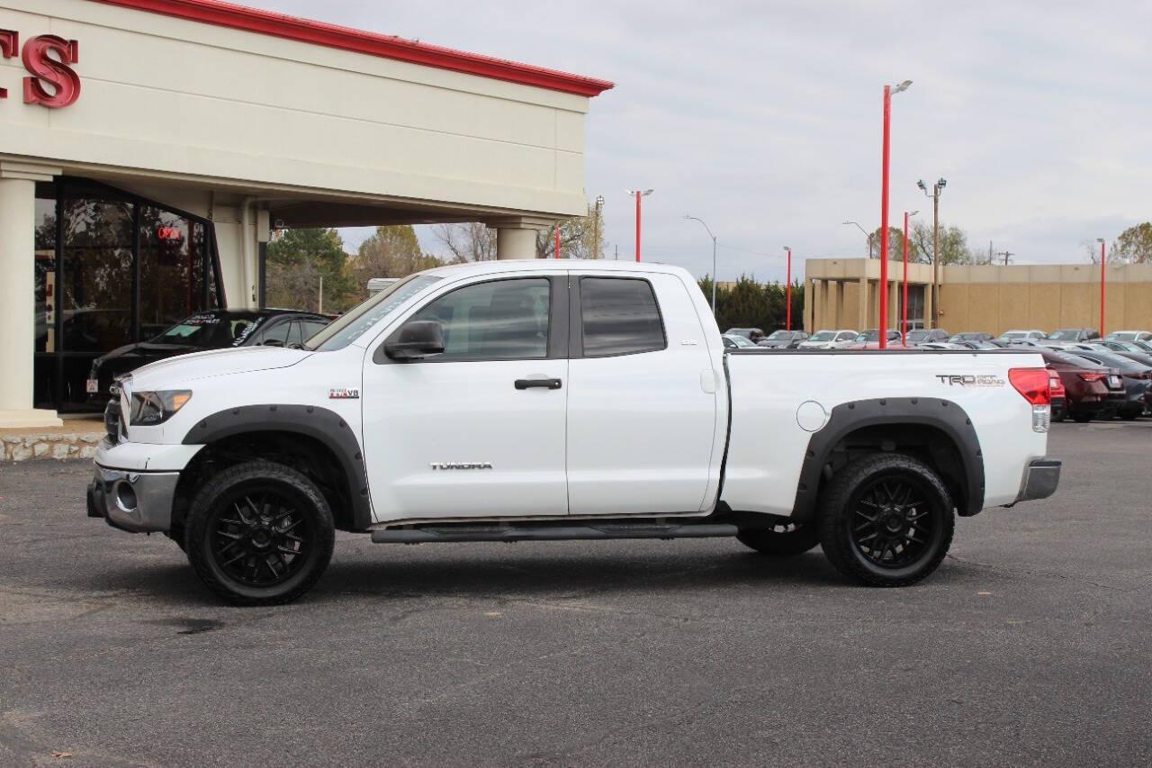 2012 White Toyota Tundra Tundra-Grade 5.7L FFV Double Cab 4WD (5TFUW5F13CX) with an 5.7L V8 DOHC 32V FFV engine, 6-Speed Automatic Overdrive transmission, located at 4301 NW 39th , Oklahoma City, OK, 73112, (405) 949-5600, 35.512135, -97.598671 - NO DRIVERS LICENCE NO-FULL COVERAGE INSURANCE-NO CREDIT CHECK. COME ON OVER TO SUPERSPORTS AND TAKE A LOOK AND TEST DRIVE. PLEASE GIVE US A CALL AT (405) 949-5600. NO LICENSIA DE MANEJAR- NO SEGURO DE COBERTURA TOTAL- NO VERIFICACCION DE CREDITO. POR FAVOR VENGAN A SUPERSPORTS, ECHE UN - Photo#5
