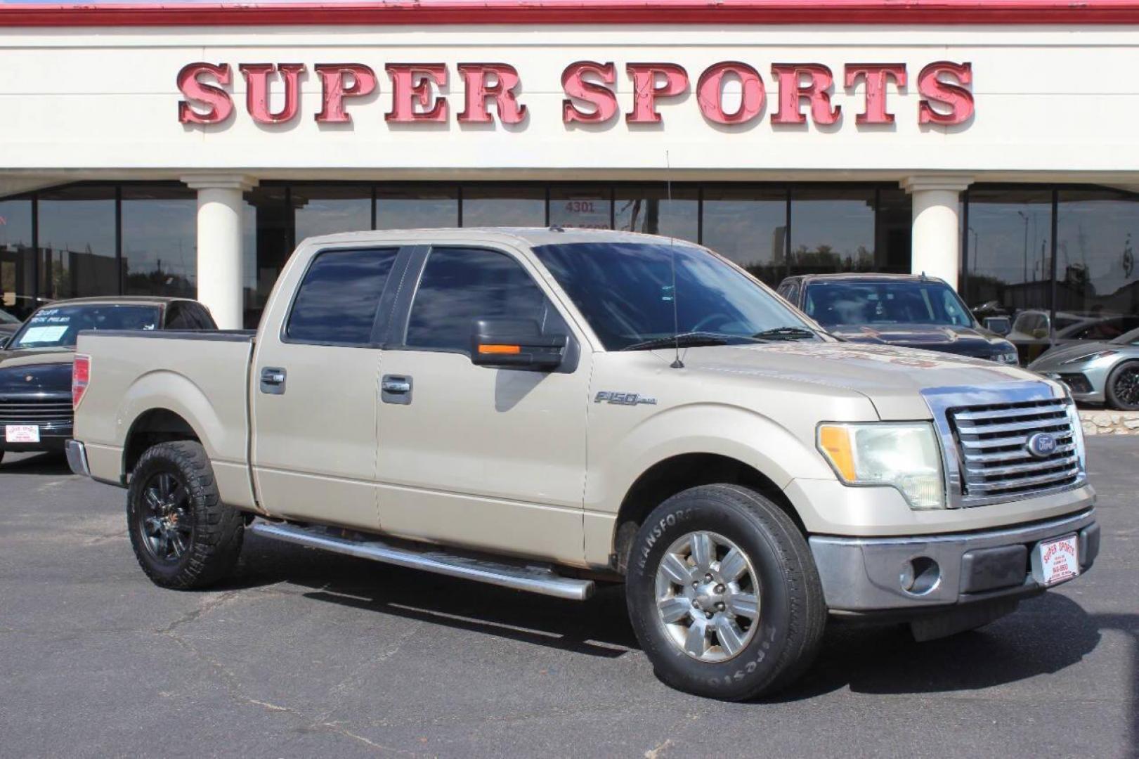 2010 Gold Ford F-150 Lariat SuperCrew 5.5-ft. Bed 2WD (1FTEW1C83AK) with an 4.6L V8 SOHC 24V engine, 4-Speed Automatic transmission, located at 4301 NW 39th , Oklahoma City, OK, 73112, (405) 949-5600, 35.512135, -97.598671 - NO DRIVERS LICENCE NO-FULL COVERAGE INSURANCE-NO CREDIT CHECK. COME ON OVER TO SUPERSPORTS AND TAKE A LOOK AND TEST DRIVE. PLEASE GIVE US A CALL AT (405) 949-5600. NO LICENSIA DE MANEJAR- NO SEGURO DE COBERTURA TOTAL- NO VERIFICACCION DE CREDITO. POR FAVOR VENGAN A SUPERSPORTS, ECHE UN - Photo#0