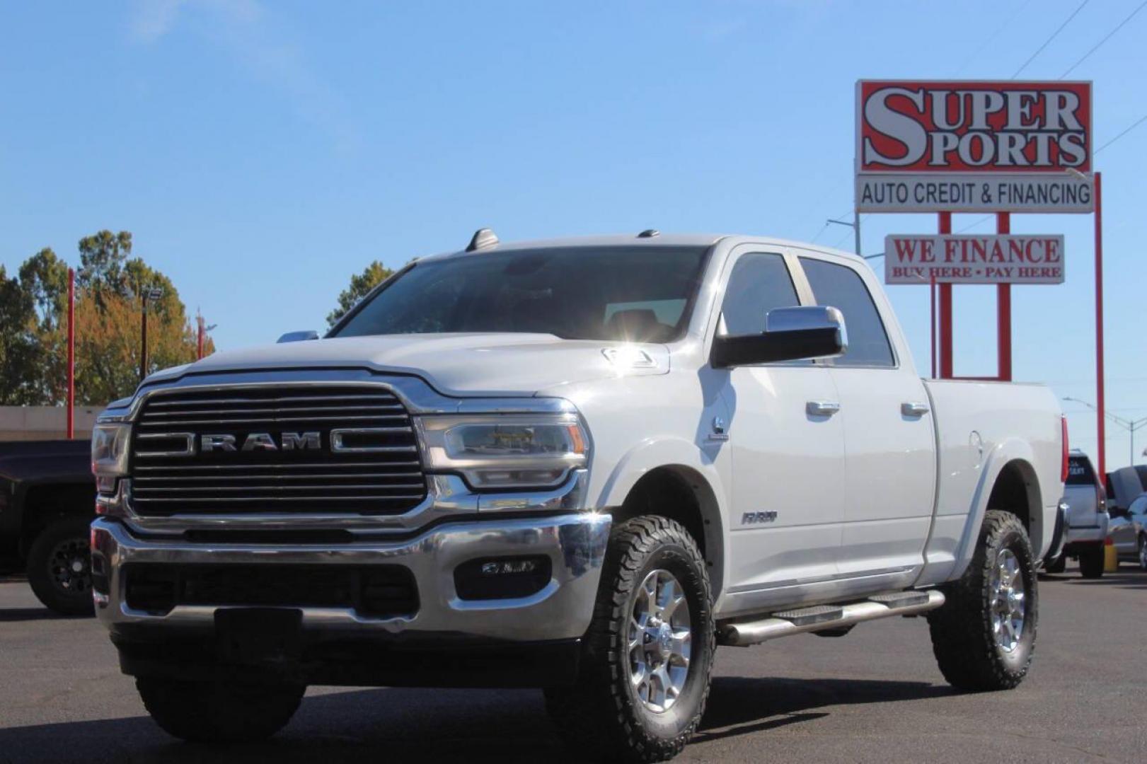 2020 Gray RAM 2500 Laramie Crew Cab SWB 4WD (3C6UR5FLXLG) with an 6.7L L6 OHV 24V TURBO DIESEL engine, 6A transmission, located at 4301 NW 39th , Oklahoma City, OK, 73112, (405) 949-5600, 35.512135, -97.598671 - NO DRIVERS LICENCE NO-FULL COVERAGE INSURANCE-NO CREDIT CHECK. COME ON OVER TO SUPERSPORTS AND TAKE A LOOK AND TEST DRIVE. PLEASE GIVE US A CALL AT (405) 949-5600. NO LICENSIA DE MANEJAR- NO SEGURO DE COBERTURA TOTAL- NO VERIFICACCION DE CREDITO. POR FAVOR VENGAN A SUPERSPORTS, ECHE UN - Photo#6