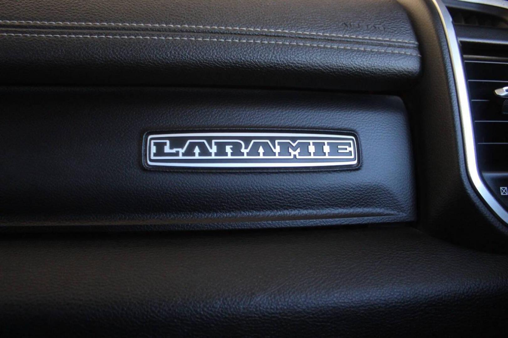 2020 Gray RAM 2500 Laramie Crew Cab SWB 4WD (3C6UR5FLXLG) with an 6.7L L6 OHV 24V TURBO DIESEL engine, 6A transmission, located at 4301 NW 39th , Oklahoma City, OK, 73112, (405) 949-5600, 35.512135, -97.598671 - NO DRIVERS LICENCE NO-FULL COVERAGE INSURANCE-NO CREDIT CHECK. COME ON OVER TO SUPERSPORTS AND TAKE A LOOK AND TEST DRIVE. PLEASE GIVE US A CALL AT (405) 949-5600. NO LICENSIA DE MANEJAR- NO SEGURO DE COBERTURA TOTAL- NO VERIFICACCION DE CREDITO. POR FAVOR VENGAN A SUPERSPORTS, ECHE UN - Photo#18