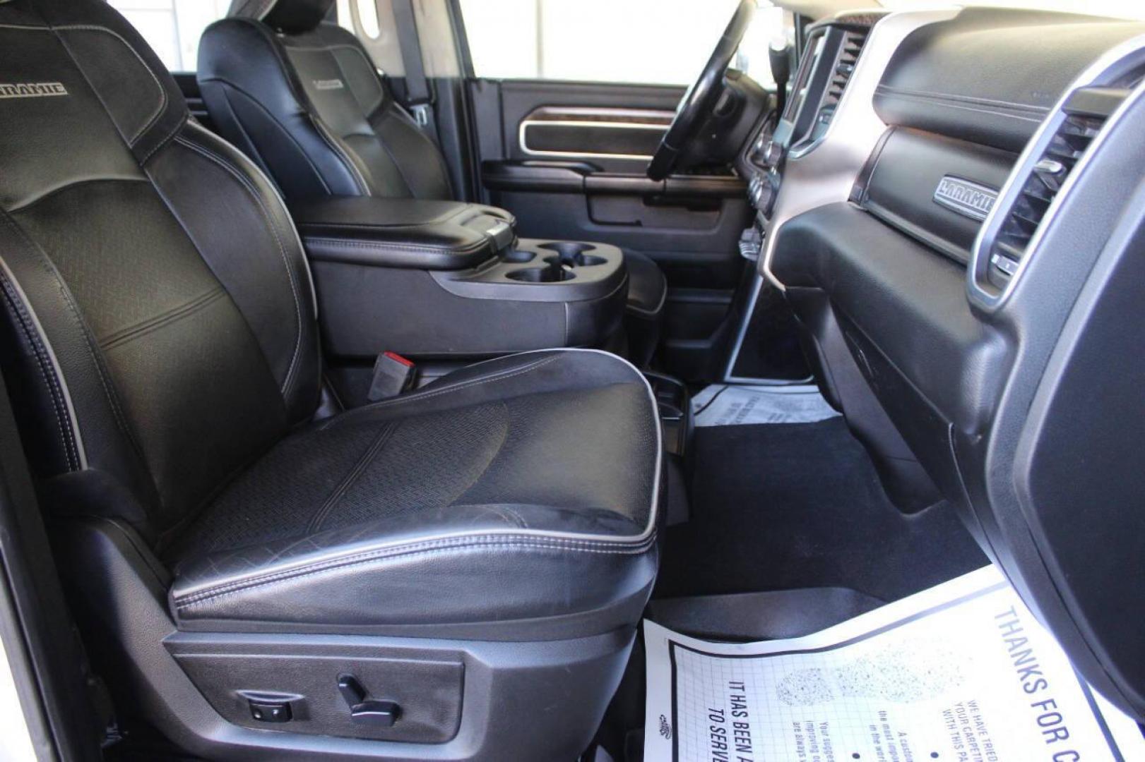 2020 Gray RAM 2500 Laramie Crew Cab SWB 4WD (3C6UR5FLXLG) with an 6.7L L6 OHV 24V TURBO DIESEL engine, 6A transmission, located at 4301 NW 39th , Oklahoma City, OK, 73112, (405) 949-5600, 35.512135, -97.598671 - NO DRIVERS LICENCE NO-FULL COVERAGE INSURANCE-NO CREDIT CHECK. COME ON OVER TO SUPERSPORTS AND TAKE A LOOK AND TEST DRIVE. PLEASE GIVE US A CALL AT (405) 949-5600. NO LICENSIA DE MANEJAR- NO SEGURO DE COBERTURA TOTAL- NO VERIFICACCION DE CREDITO. POR FAVOR VENGAN A SUPERSPORTS, ECHE UN - Photo#9