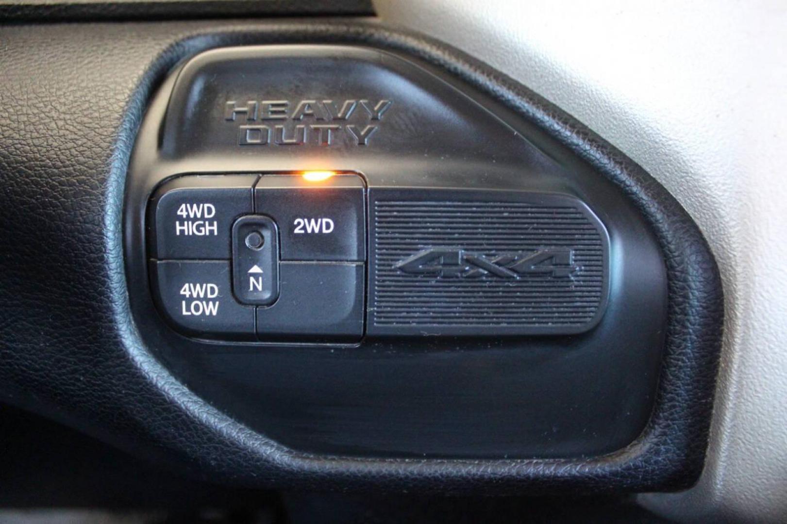2020 Gray RAM 2500 Laramie Crew Cab SWB 4WD (3C6UR5FLXLG) with an 6.7L L6 OHV 24V TURBO DIESEL engine, 6A transmission, located at 4301 NW 39th , Oklahoma City, OK, 73112, (405) 949-5600, 35.512135, -97.598671 - NO DRIVERS LICENCE NO-FULL COVERAGE INSURANCE-NO CREDIT CHECK. COME ON OVER TO SUPERSPORTS AND TAKE A LOOK AND TEST DRIVE. PLEASE GIVE US A CALL AT (405) 949-5600. NO LICENSIA DE MANEJAR- NO SEGURO DE COBERTURA TOTAL- NO VERIFICACCION DE CREDITO. POR FAVOR VENGAN A SUPERSPORTS, ECHE UN - Photo#19