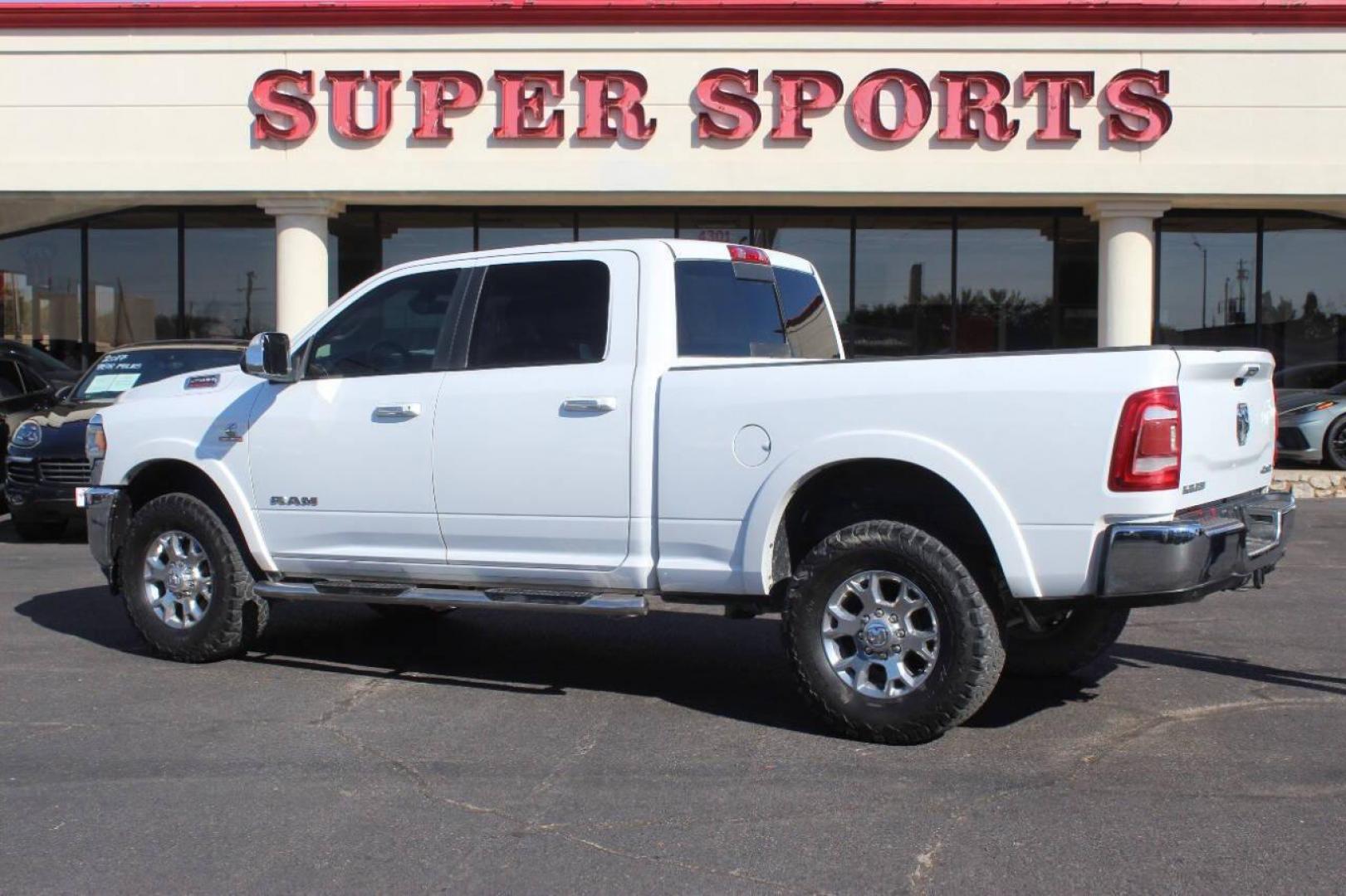 2020 Gray RAM 2500 Laramie Crew Cab SWB 4WD (3C6UR5FLXLG) with an 6.7L L6 OHV 24V TURBO DIESEL engine, 6A transmission, located at 4301 NW 39th , Oklahoma City, OK, 73112, (405) 949-5600, 35.512135, -97.598671 - NO DRIVERS LICENCE NO-FULL COVERAGE INSURANCE-NO CREDIT CHECK. COME ON OVER TO SUPERSPORTS AND TAKE A LOOK AND TEST DRIVE. PLEASE GIVE US A CALL AT (405) 949-5600. NO LICENSIA DE MANEJAR- NO SEGURO DE COBERTURA TOTAL- NO VERIFICACCION DE CREDITO. POR FAVOR VENGAN A SUPERSPORTS, ECHE UN - Photo#4