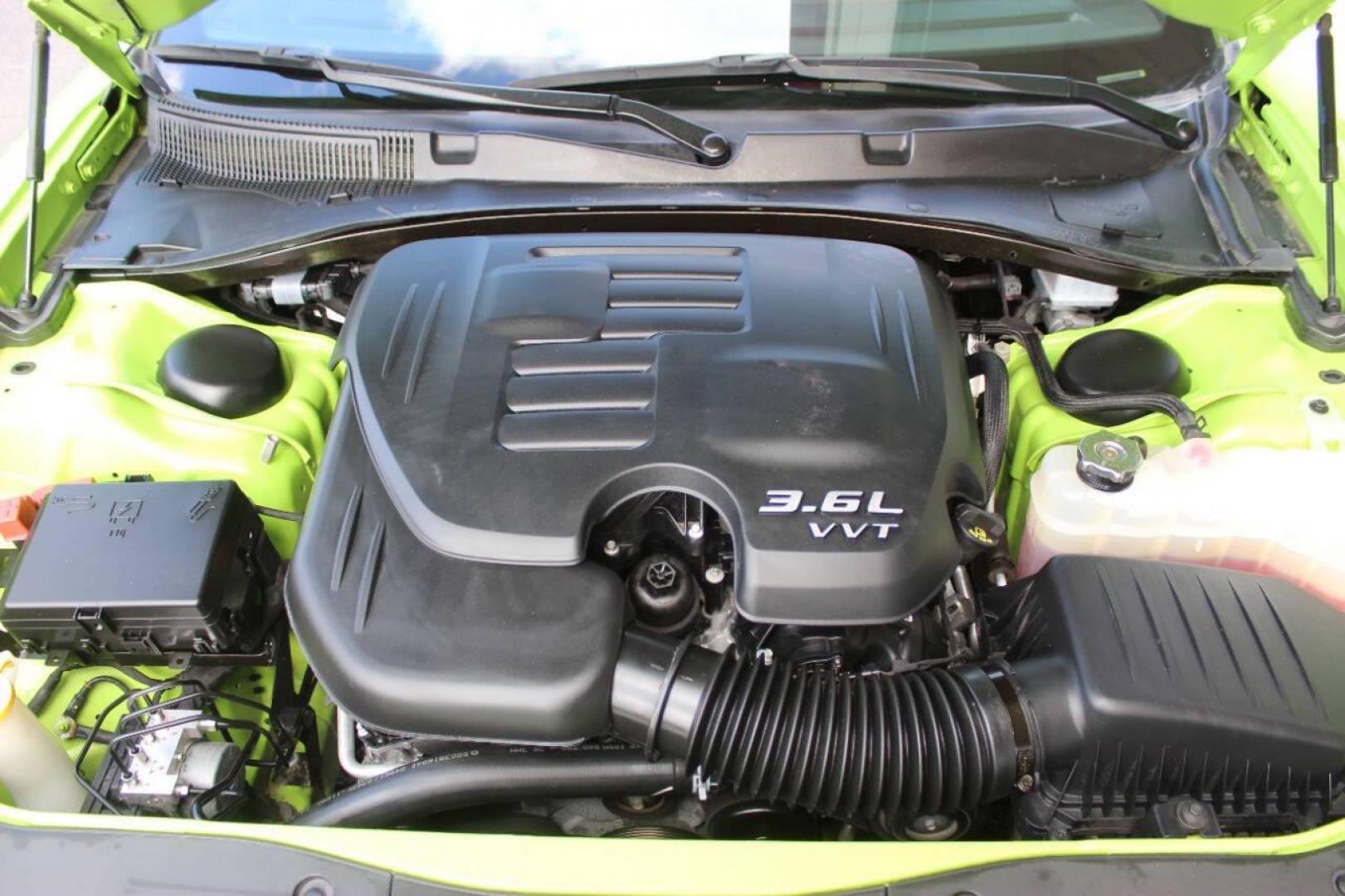 2023 Lime Green Dodge Charger SXT (2C3CDXBG6PH) with an 3.6L V6 DOHC 24V engine, 8A transmission, located at 4301 NW 39th , Oklahoma City, OK, 73112, (405) 949-5600, 35.512135, -97.598671 - NO DRIVERS LICENCE NO-FULL COVERAGE INSURANCE-NO CREDIT CHECK. COME ON OVER TO SUPERSPORTS AND TAKE A LOOK AND TEST DRIVE. PLEASE GIVE US A CALL AT (405) 949-5600. NO LICENSIA DE MANEJAR- NO SEGURO DE COBERTURA TOTAL- NO VERIFICACCION DE CREDITO. POR FAVOR VENGAN A SUPERSPORTS, ECHE UN - Photo#8