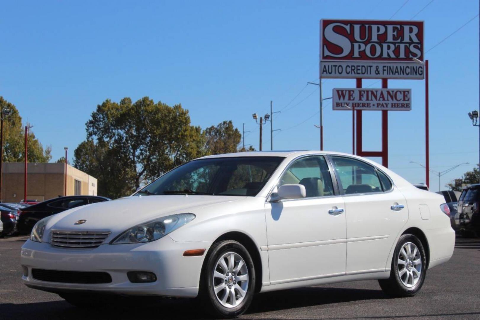 2003 White Lexus ES 300 Sedan (JTHBF30G735) with an 3.0L V6 DOHC 24V engine, 5-Speed Automatic Overdrive transmission, located at 4301 NW 39th , Oklahoma City, OK, 73112, (405) 949-5600, 35.512135, -97.598671 - NO DRIVERS LICENCE NO-FULL COVERAGE INSURANCE-NO CREDIT CHECK. COME ON OVER TO SUPERSPORTS AND TAKE A LOOK AND TEST DRIVE. PLEASE GIVE US A CALL AT (405) 949-5600. NO LICENSIA DE MANEJAR- NO SEGURO DE COBERTURA TOTAL- NO VERIFICACCION DE CREDITO. POR FAVOR VENGAN A SUPERSPORTS, ECHE UN - Photo#6