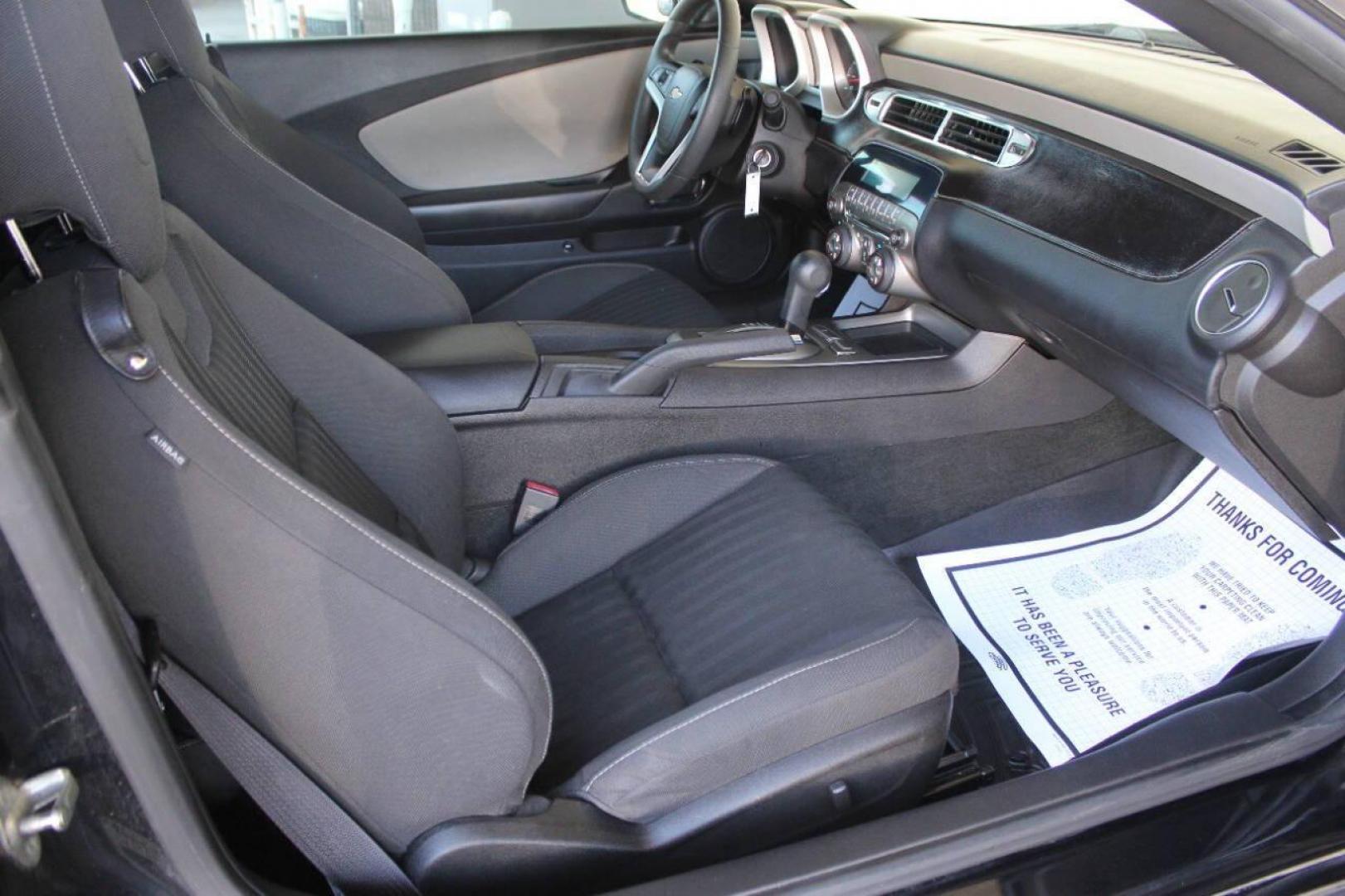 2013 Black Chevrolet Camaro LS Coupe (2G1FA1E31D9) with an 3.6L V6 DOHC 24V FFV engine, 6-Speed Automatic transmission, located at 4301 NW 39th , Oklahoma City, OK, 73112, (405) 949-5600, 35.512135, -97.598671 - NO DRIVERS LICENCE NO-FULL COVERAGE INSURANCE-NO CREDIT CHECK. COME ON OVER TO SUPERSPORTS AND TAKE A LOOK AND TEST DRIVE. PLEASE GIVE US A CALL AT (405) 949-5600. NO LICENSIA DE MANEJAR- NO SEGURO DE COBERTURA TOTAL- NO VERIFICACCION DE CREDITO. POR FAVOR VENGAN A SUPERSPORTS, ECHE UN - Photo#8
