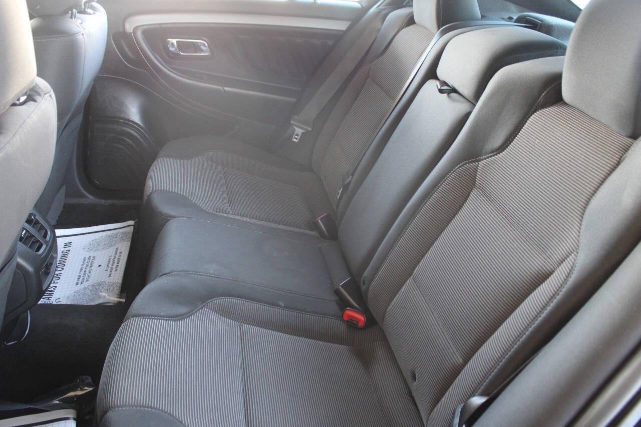 2017 Black Ford Taurus SEL FWD (1FAHP2E8XHG) with an 3.5L V6 DOHC 24V engine, 6A transmission, located at 4301 NW 39th , Oklahoma City, OK, 73112, (405) 949-5600, 35.512135, -97.598671 - NO DRIVERS LICENCE -NO FULL COVERAGE INSURANCE - NO CREDIT CHECK. COME ON OVER TO SUPERSPORTS, TAKE A LOOK AND TEST DRIVE. PLEASE GIVE US A CALL AT (405) 949-5600. NO LICENCIA DE CONDUCIR - NO SEGURO DE COBERTURA TOTAL - NO VERIFICACION DE CREDITO. VISITENOS EN SUPERSPORTS, MIRE NUESTRO - Photo#13