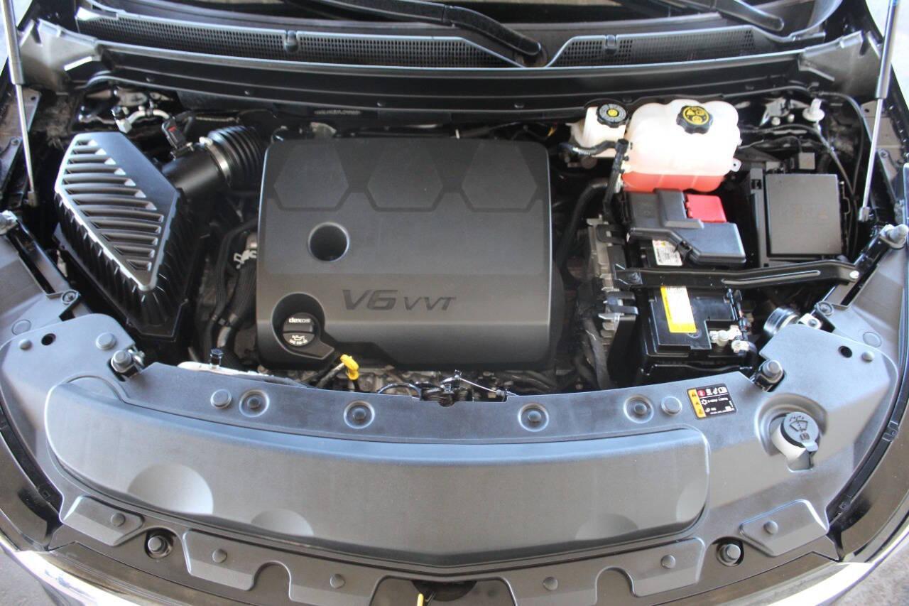 2023 Black Buick Enclave Essence AWD (5GAEVAKW7PJ) with an 3.6L V6 3.6L V6 engine, Automatic 9-Speed transmission, located at 4301 NW 39th , Oklahoma City, OK, 73112, (405) 949-5600, 35.512135, -97.598671 - NO DRIVERS LICENCE -NO FULL COVERAGE INSURANCE - NO CREDIT CHECK. COME ON OVER TO SUPERSPORTS, TAKE A LOOK AND TEST DRIVE. PLEASE GIVE US A CALL AT (405) 949-5600. NO LICENCIA DE CONDUCIR - NO SEGURO DE COBERTURA TOTAL - NO VERIFICACION DE CREDITO. VISITENOS EN SUPERSPORTS, MIRE NUESTRO - Photo#7