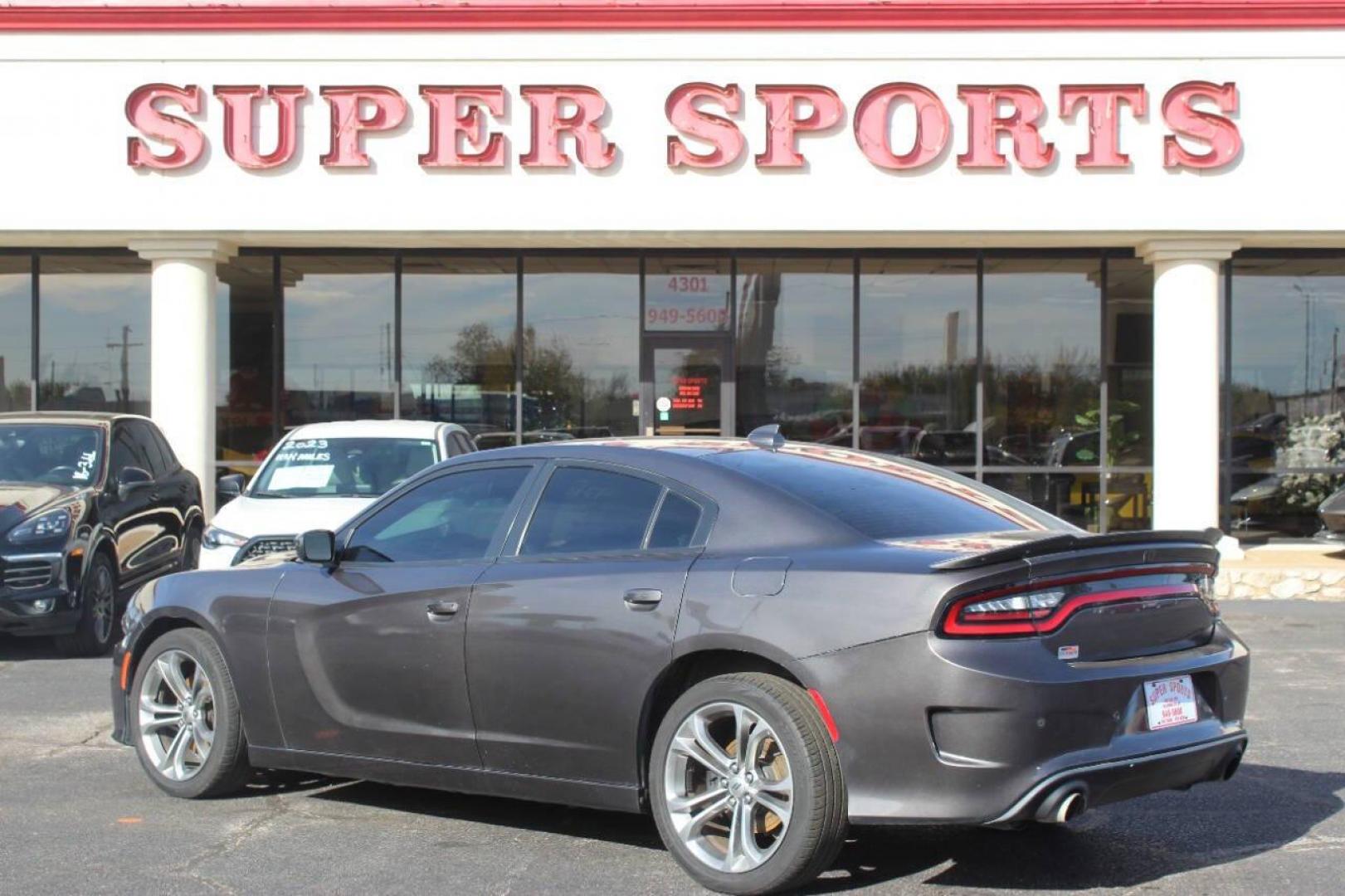 2020 Gray Dodge Charger R/T (2C3CDXCT1LH) with an 5.7L V8 OHV 16V engine, 8A transmission, located at 4301 NW 39th , Oklahoma City, OK, 73112, (405) 949-5600, 35.512135, -97.598671 - NO DRIVERS LICENCE NO-FULL COVERAGE INSURANCE-NO CREDIT CHECK. COME ON OVER TO SUPERSPORTS AND TAKE A LOOK AND TEST DRIVE. PLEASE GIVE US A CALL AT (405) 949-5600. NO LICENSIA DE MANEJAR- NO SEGURO DE COBERTURA TOTAL- NO VERIFICACCION DE CREDITO. POR FAVOR VENGAN A SUPERSPORTS, ECHE UN - Photo#4