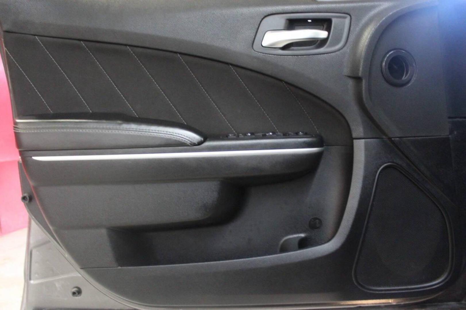 2020 Gray Dodge Charger R/T (2C3CDXCT1LH) with an 5.7L V8 OHV 16V engine, 8A transmission, located at 4301 NW 39th , Oklahoma City, OK, 73112, (405) 949-5600, 35.512135, -97.598671 - NO DRIVERS LICENCE NO-FULL COVERAGE INSURANCE-NO CREDIT CHECK. COME ON OVER TO SUPERSPORTS AND TAKE A LOOK AND TEST DRIVE. PLEASE GIVE US A CALL AT (405) 949-5600. NO LICENSIA DE MANEJAR- NO SEGURO DE COBERTURA TOTAL- NO VERIFICACCION DE CREDITO. POR FAVOR VENGAN A SUPERSPORTS, ECHE UN - Photo#16