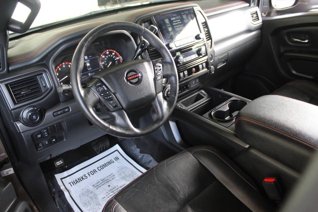 2020 Tan Nissan Titan Platinum Reserve Crew Cab 4WD (1N6AA1ED5LN) with an 5.6L V8 5.6L V8 engine, Automatic 9-Speed transmission, located at 4301 NW 39th , Oklahoma City, OK, 73112, (405) 949-5600, 35.512135, -97.598671 - NO DRIVERS LICENCE NO-FULL COVERAGE INSURANCE-NO CREDIT CHECK. COME ON OVER TO SUPERSPORTS AND TAKE A LOOK AND TEST DRIVE. PLEASE GIVE US A CALL AT (405) 949-5600. NO LICENSIA DE MANEJAR- NO SEGURO DE COBERTURA TOTAL- NO VERIFICACCION DE CREDITO. POR FAVOR VENGAN A SUPERSPORTS, ECHE UN - Photo#17