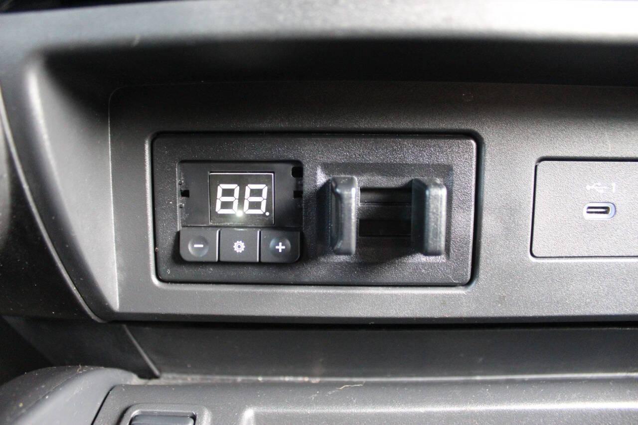 2020 Tan Nissan Titan Platinum Reserve Crew Cab 4WD (1N6AA1ED5LN) with an 5.6L V8 5.6L V8 engine, Automatic 9-Speed transmission, located at 4301 NW 39th , Oklahoma City, OK, 73112, (405) 949-5600, 35.512135, -97.598671 - NO DRIVERS LICENCE NO-FULL COVERAGE INSURANCE-NO CREDIT CHECK. COME ON OVER TO SUPERSPORTS AND TAKE A LOOK AND TEST DRIVE. PLEASE GIVE US A CALL AT (405) 949-5600. NO LICENSIA DE MANEJAR- NO SEGURO DE COBERTURA TOTAL- NO VERIFICACCION DE CREDITO. POR FAVOR VENGAN A SUPERSPORTS, ECHE UN - Photo#24