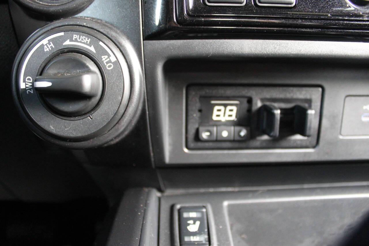 2020 Tan Nissan Titan Platinum Reserve Crew Cab 4WD (1N6AA1ED5LN) with an 5.6L V8 5.6L V8 engine, Automatic 9-Speed transmission, located at 4301 NW 39th , Oklahoma City, OK, 73112, (405) 949-5600, 35.512135, -97.598671 - NO DRIVERS LICENCE NO-FULL COVERAGE INSURANCE-NO CREDIT CHECK. COME ON OVER TO SUPERSPORTS AND TAKE A LOOK AND TEST DRIVE. PLEASE GIVE US A CALL AT (405) 949-5600. NO LICENSIA DE MANEJAR- NO SEGURO DE COBERTURA TOTAL- NO VERIFICACCION DE CREDITO. POR FAVOR VENGAN A SUPERSPORTS, ECHE UN - Photo#25