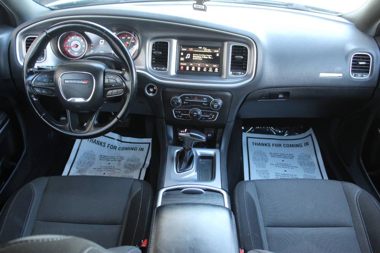 2021 Gray Dodge Charger SXT (2C3CDXBG0MH) with an 3.6L V6 DOHC 24V engine, 8A transmission, located at 4301 NW 39th , Oklahoma City, OK, 73112, (405) 949-5600, 35.512135, -97.598671 - NO DRIVERS LICENCE -NO FULL COVERAGE INSURANCE - NO CREDIT CHECK. COME ON OVER TO SUPERSPORTS, TAKE A LOOK AND TEST DRIVE. PLEASE GIVE US A CALL AT (405) 949-5600. NO LICENCIA DE CONDUCIR - NO SEGURO DE COBERTURA TOTAL - NO VERIFICACION DE CREDITO. VISITENOS EN SUPERSPORTS, MIRE NUESTRO - Photo#17