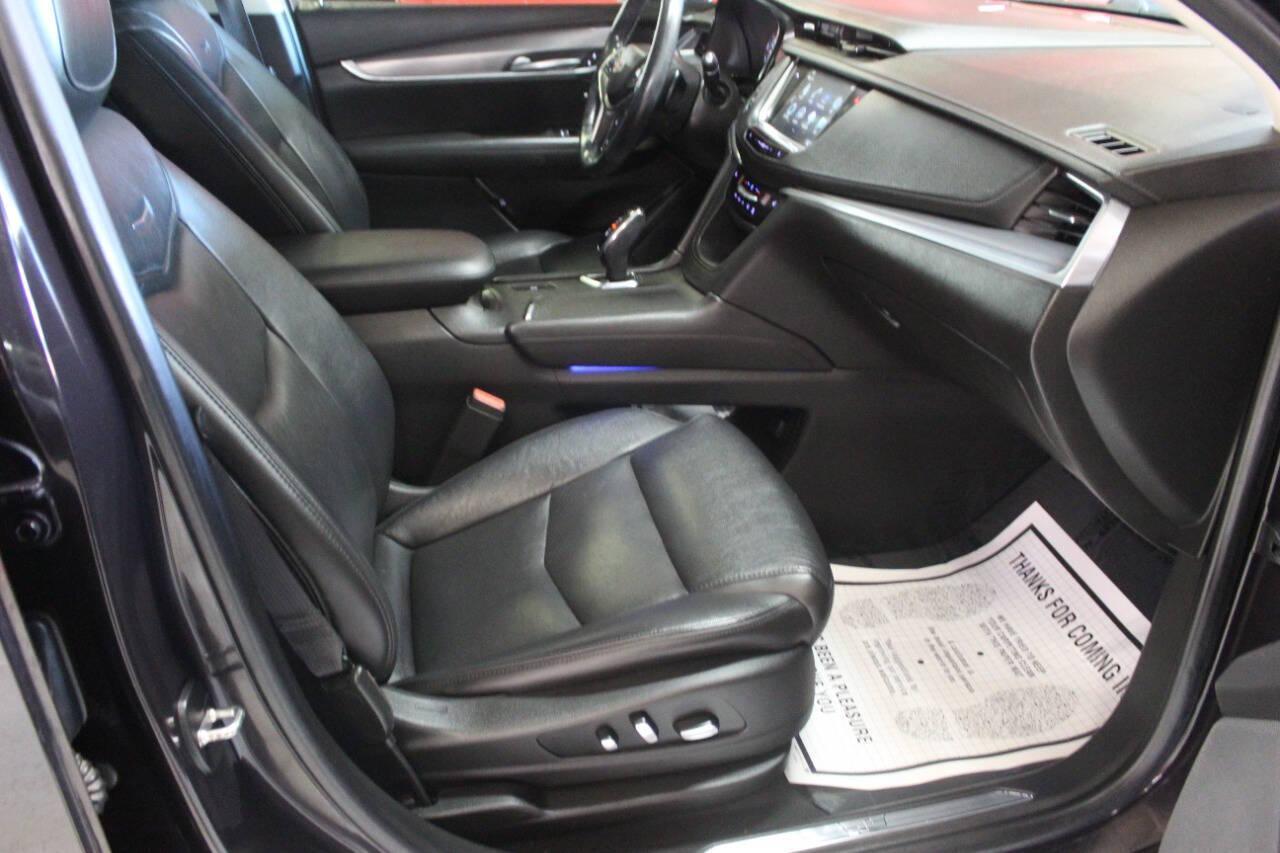 2018 Purple Cadillac XT5 Luxury (1GYKNCRS5JZ) with an 3.6L V6 3.6L V6 engine, Automatic 8-Speed transmission, located at 4301 NW 39th , Oklahoma City, OK, 73112, (405) 949-5600, 35.512135, -97.598671 - NO DRIVERS LICENCE NO-FULL COVERAGE INSURANCE-NO CREDIT CHECK. COME ON OVER TO SUPERSPORTS AND TAKE A LOOK AND TEST DRIVE. PLEASE GIVE US A CALL AT (405) 949-5600. NO LICENSIA DE MANEJAR- NO SEGURO DE COBERTURA TOTAL- NO VERIFICACCION DE CREDITO. POR FAVOR VENGAN A SUPERSPORTS, ECHE UN - Photo#8