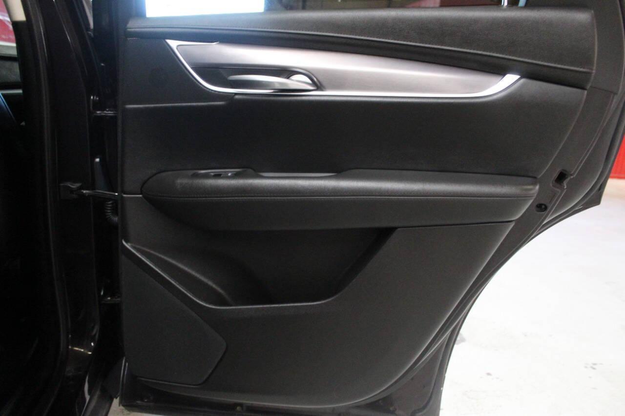 2018 Purple Cadillac XT5 Luxury (1GYKNCRS5JZ) with an 3.6L V6 3.6L V6 engine, Automatic 8-Speed transmission, located at 4301 NW 39th , Oklahoma City, OK, 73112, (405) 949-5600, 35.512135, -97.598671 - NO DRIVERS LICENCE NO-FULL COVERAGE INSURANCE-NO CREDIT CHECK. COME ON OVER TO SUPERSPORTS AND TAKE A LOOK AND TEST DRIVE. PLEASE GIVE US A CALL AT (405) 949-5600. NO LICENSIA DE MANEJAR- NO SEGURO DE COBERTURA TOTAL- NO VERIFICACCION DE CREDITO. POR FAVOR VENGAN A SUPERSPORTS, ECHE UN - Photo#11