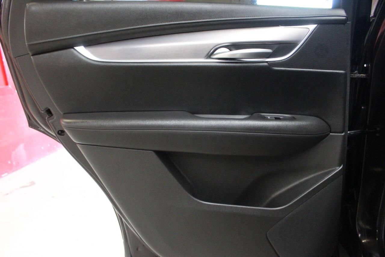 2018 Purple Cadillac XT5 Luxury (1GYKNCRS5JZ) with an 3.6L V6 3.6L V6 engine, Automatic 8-Speed transmission, located at 4301 NW 39th , Oklahoma City, OK, 73112, (405) 949-5600, 35.512135, -97.598671 - NO DRIVERS LICENCE NO-FULL COVERAGE INSURANCE-NO CREDIT CHECK. COME ON OVER TO SUPERSPORTS AND TAKE A LOOK AND TEST DRIVE. PLEASE GIVE US A CALL AT (405) 949-5600. NO LICENSIA DE MANEJAR- NO SEGURO DE COBERTURA TOTAL- NO VERIFICACCION DE CREDITO. POR FAVOR VENGAN A SUPERSPORTS, ECHE UN - Photo#15