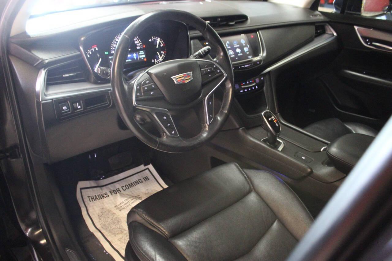 2018 Purple Cadillac XT5 Luxury (1GYKNCRS5JZ) with an 3.6L V6 3.6L V6 engine, Automatic 8-Speed transmission, located at 4301 NW 39th , Oklahoma City, OK, 73112, (405) 949-5600, 35.512135, -97.598671 - NO DRIVERS LICENCE NO-FULL COVERAGE INSURANCE-NO CREDIT CHECK. COME ON OVER TO SUPERSPORTS AND TAKE A LOOK AND TEST DRIVE. PLEASE GIVE US A CALL AT (405) 949-5600. NO LICENSIA DE MANEJAR- NO SEGURO DE COBERTURA TOTAL- NO VERIFICACCION DE CREDITO. POR FAVOR VENGAN A SUPERSPORTS, ECHE UN - Photo#16