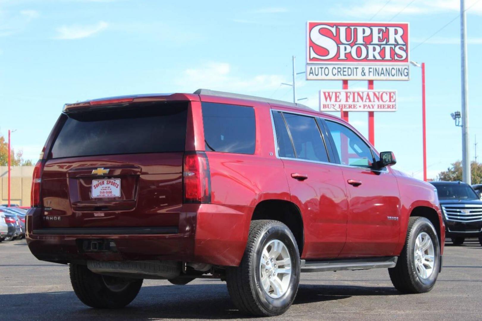 2017 Burgundy Chevrolet Tahoe LT 4WD (1GNSKBKC5HR) with an 5.3L V8 OHV 16V engine, 6A transmission, located at 4301 NW 39th , Oklahoma City, OK, 73112, (405) 949-5600, 35.512135, -97.598671 - NO DRIVERS LICENCE NO-FULL COVERAGE INSURANCE-NO CREDIT CHECK. COME ON OVER TO SUPERSPORTS AND TAKE A LOOK AND TEST DRIVE. PLEASE GIVE US A CALL AT (405) 949-5600. NO LICENSIA DE MANEJAR- NO SEGURO DE COBERTURA TOTAL- NO VERIFICACCION DE CREDITO. POR FAVOR VENGAN A SUPERSPORTS, ECHE UN - Photo#3