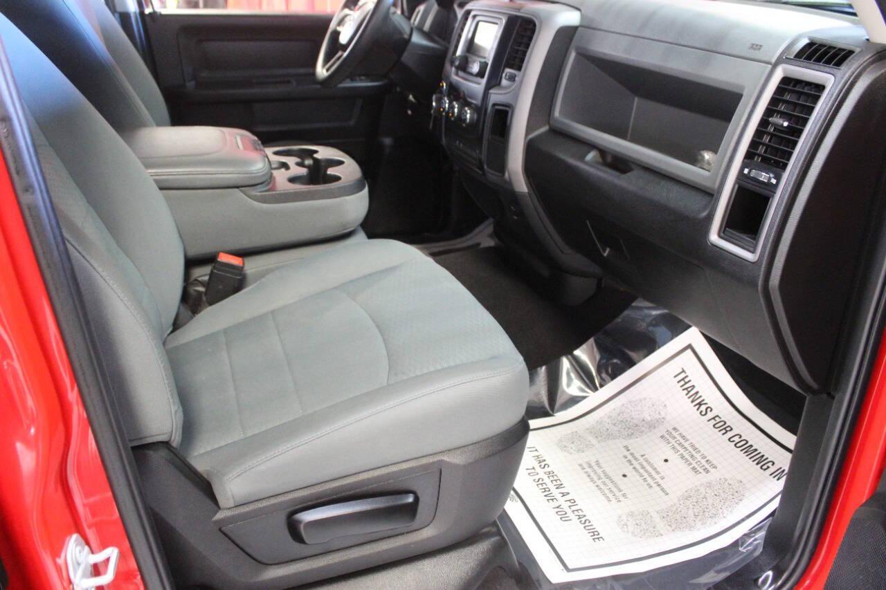 2020 Red RAM 1500 Classic Tradesman Quad Cab 2WD (1C6RR6FG2LS) with an 3.6L V6 DOHC 24V FFV engine, 8A transmission, located at 4301 NW 39th , Oklahoma City, OK, 73112, (405) 949-5600, 35.512135, -97.598671 - NO DRIVERS LICENCE -NO FULL COVERAGE INSURANCE - NO CREDIT CHECK. COME ON OVER TO SUPERSPORTS, TAKE A LOOK AND TEST DRIVE. PLEASE GIVE US A CALL AT (405) 949-5600. NO LICENCIA DE CONDUCIR - NO SEGURO DE COBERTURA TOTAL - NO VERIFICACION DE CREDITO. VISITENOS EN SUPERSPORTS, MIRE NUESTRO - Photo#8