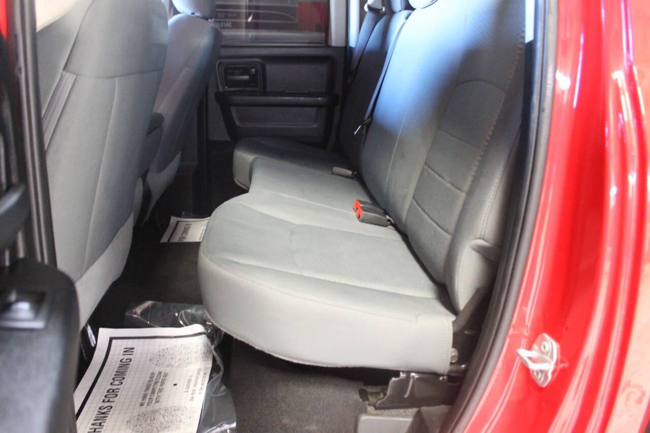 2020 Red RAM 1500 Classic Tradesman Quad Cab 2WD (1C6RR6FG2LS) with an 3.6L V6 DOHC 24V FFV engine, 8A transmission, located at 4301 NW 39th , Oklahoma City, OK, 73112, (405) 949-5600, 35.512135, -97.598671 - NO DRIVERS LICENCE -NO FULL COVERAGE INSURANCE - NO CREDIT CHECK. COME ON OVER TO SUPERSPORTS, TAKE A LOOK AND TEST DRIVE. PLEASE GIVE US A CALL AT (405) 949-5600. NO LICENCIA DE CONDUCIR - NO SEGURO DE COBERTURA TOTAL - NO VERIFICACION DE CREDITO. VISITENOS EN SUPERSPORTS, MIRE NUESTRO - Photo#13