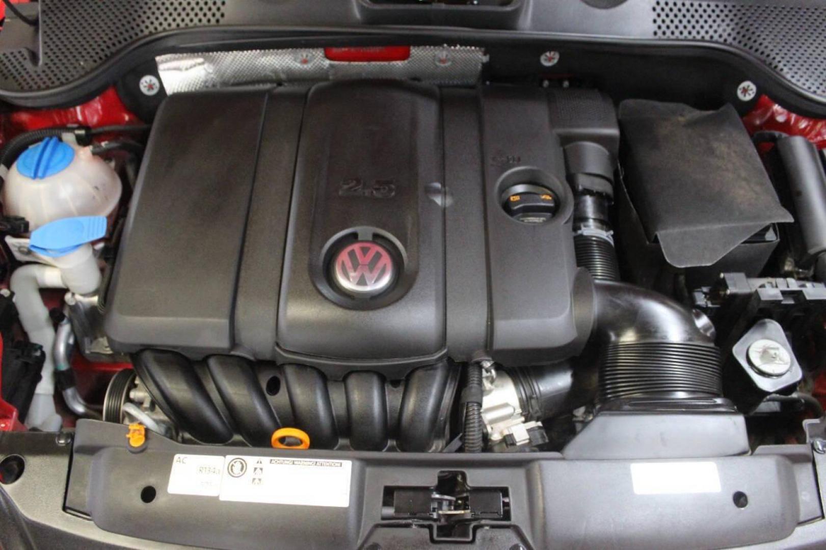 2013 Red Volkswagen Beetle 2.5L w/Sunroof Sound and Nav (3VWFP7AT7DM) with an 2.5L L5 DOHC 20V engine, 5-Speed Manual transmission, located at 4301 NW 39th , Oklahoma City, OK, 73112, (405) 949-5600, 35.512135, -97.598671 - Photo#7