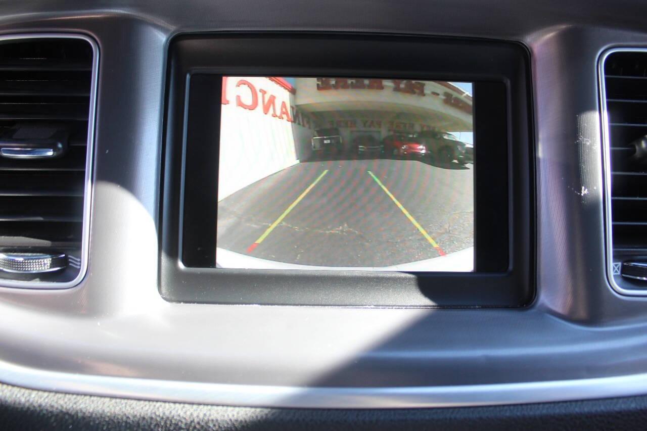 2022 White Dodge Charger SXT (2C3CDXBG6NH) with an 3.6L V6 DOHC 24V engine, 8A transmission, located at 4301 NW 39th , Oklahoma City, OK, 73112, (405) 949-5600, 35.512135, -97.598671 - NO DRIVERS LICENCE -NO FULL COVERAGE INSURANCE - NO CREDIT CHECK. COME ON OVER TO SUPERSPORTS, TAKE A LOOK AND TEST DRIVE. PLEASE GIVE US A CALL AT (405) 949-5600. NO LICENCIA DE CONDUCIR - NO SEGURO DE COBERTURA TOTAL - NO VERIFICACION DE CREDITO. VISITENOS EN SUPERSPORTS, MIRE NUESTRO - Photo#20