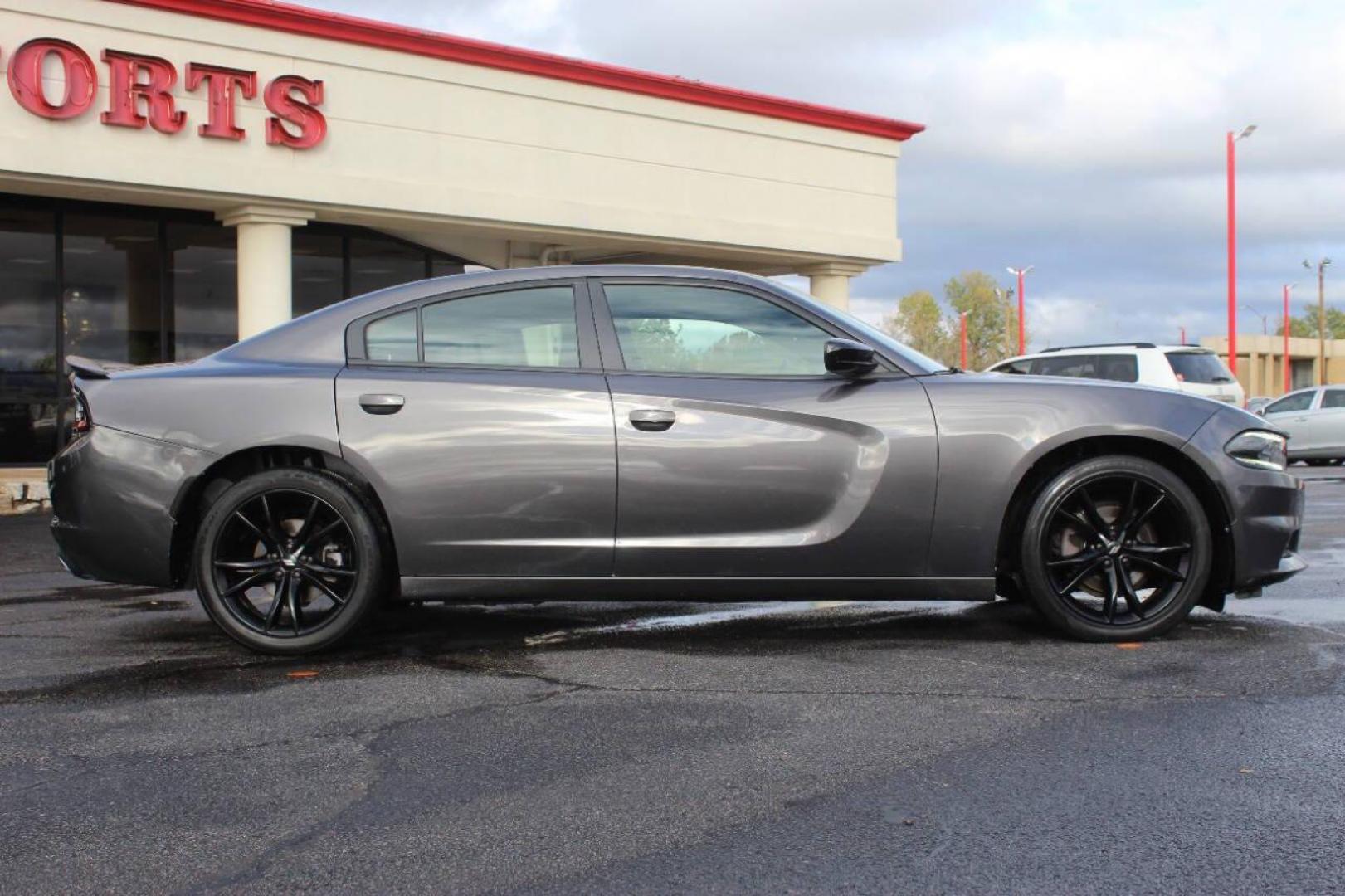 2018 Gray Dodge Charger SXT (2C3CDXHG8JH) with an 3.6L V6 DOHC 24V engine, 8A transmission, located at 4301 NW 39th , Oklahoma City, OK, 73112, (405) 949-5600, 35.512135, -97.598671 - NO DRIVERS LICENCE NO-FULL COVERAGE INSURANCE-NO CREDIT CHECK. COME ON OVER TO SUPERSPORTS AND TAKE A LOOK AND TEST DRIVE. PLEASE GIVE US A CALL AT (405) 949-5600. NO LICENSIA DE MANEJAR- NO SEGURO DE COBERTURA TOTAL- NO VERIFICACCION DE CREDITO. POR FAVOR VENGAN A SUPERSPORTS, ECHE UN - Photo#2