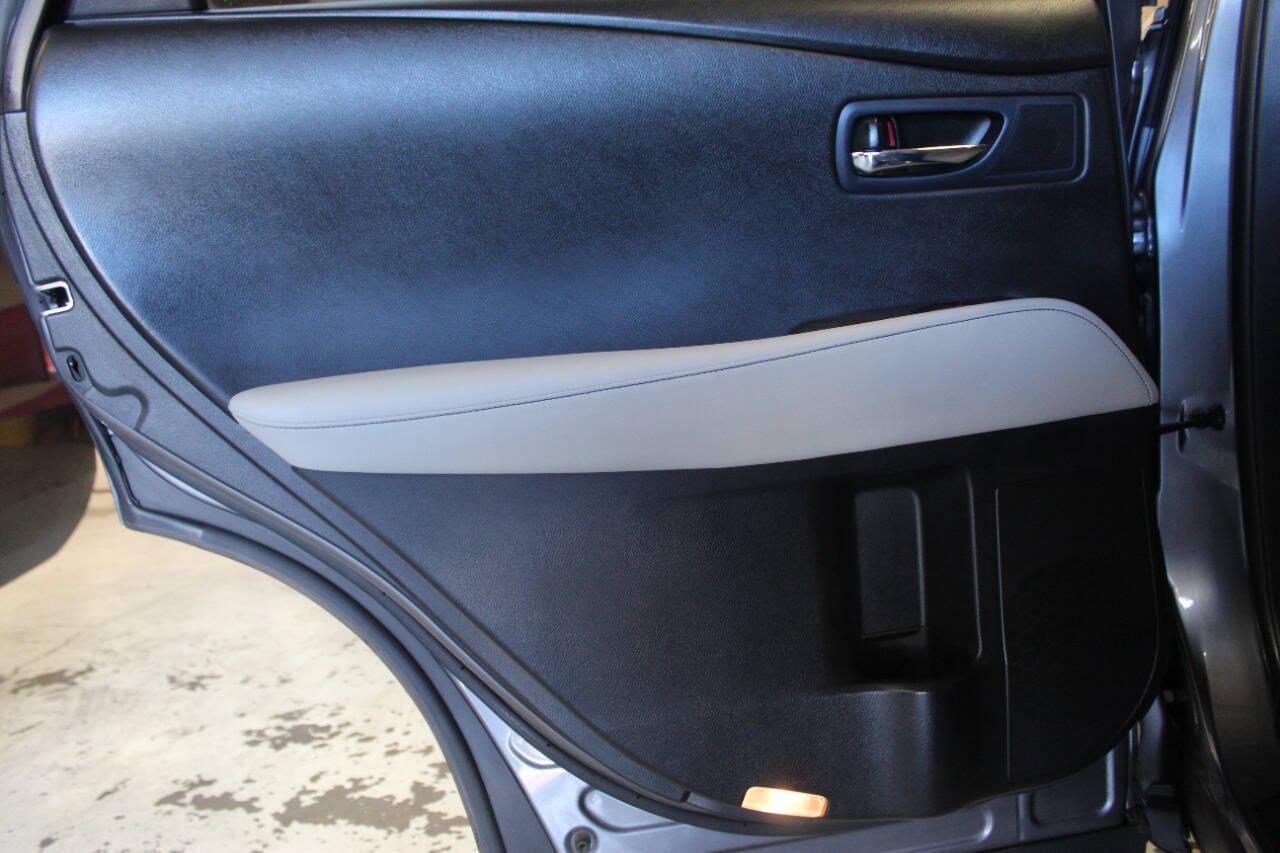 2015 Gray Lexus RX 350 FWD (2T2ZK1BA4FC) with an 3.5L V6 DOHC 24V engine, 6-Speed Automatic transmission, located at 4301 NW 39th , Oklahoma City, OK, 73112, (405) 949-5600, 35.512135, -97.598671 - NO DRIVERS LICENCE -NO FULL COVERAGE INSURANCE - NO CREDIT CHECK. COME ON OVER TO SUPERSPORTS, TAKE A LOOK AND TEST DRIVE. PLEASE GIVE US A CALL AT (405) 949-5600. NO LICENCIA DE CONDUCIR - NO SEGURO DE COBERTURA TOTAL - NO VERIFICACION DE CREDITO. VISITENOS EN SUPERSPORTS, MIRE NUESTRO - Photo#14