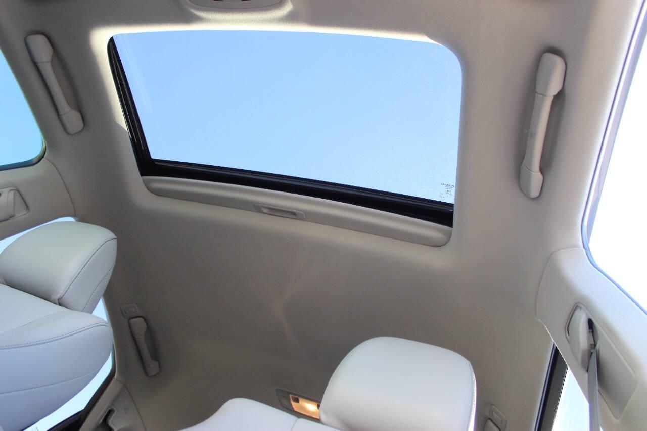 2015 Gray Lexus RX 350 FWD (2T2ZK1BA4FC) with an 3.5L V6 DOHC 24V engine, 6-Speed Automatic transmission, located at 4301 NW 39th , Oklahoma City, OK, 73112, (405) 949-5600, 35.512135, -97.598671 - NO DRIVERS LICENCE -NO FULL COVERAGE INSURANCE - NO CREDIT CHECK. COME ON OVER TO SUPERSPORTS, TAKE A LOOK AND TEST DRIVE. PLEASE GIVE US A CALL AT (405) 949-5600. NO LICENCIA DE CONDUCIR - NO SEGURO DE COBERTURA TOTAL - NO VERIFICACION DE CREDITO. VISITENOS EN SUPERSPORTS, MIRE NUESTRO - Photo#18