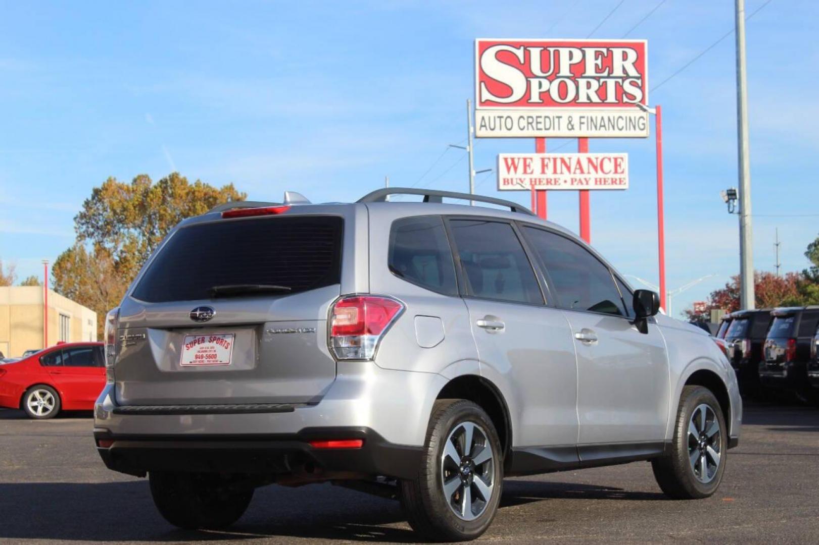 2018 Silver Subaru Forester 2.5i Premium PZEV CVT (JF2SJABC1JH) with an 2.5L H4 SOHC 16V engine, CVT transmission, located at 4301 NW 39th , Oklahoma City, OK, 73112, (405) 949-5600, 35.512135, -97.598671 - NO DRIVERS LICENCE NO-FULL COVERAGE INSURANCE-NO CREDIT CHECK. COME ON OVER TO SUPERSPORTS AND TAKE A LOOK AND TEST DRIVE. PLEASE GIVE US A CALL AT (405) 949-5600. NO LICENSIA DE MANEJAR- NO SEGURO DE COBERTURA TOTAL- NO VERIFICACCION DE CREDITO. POR FAVOR VENGAN A SUPERSPORTS, ECHE UN - Photo#4