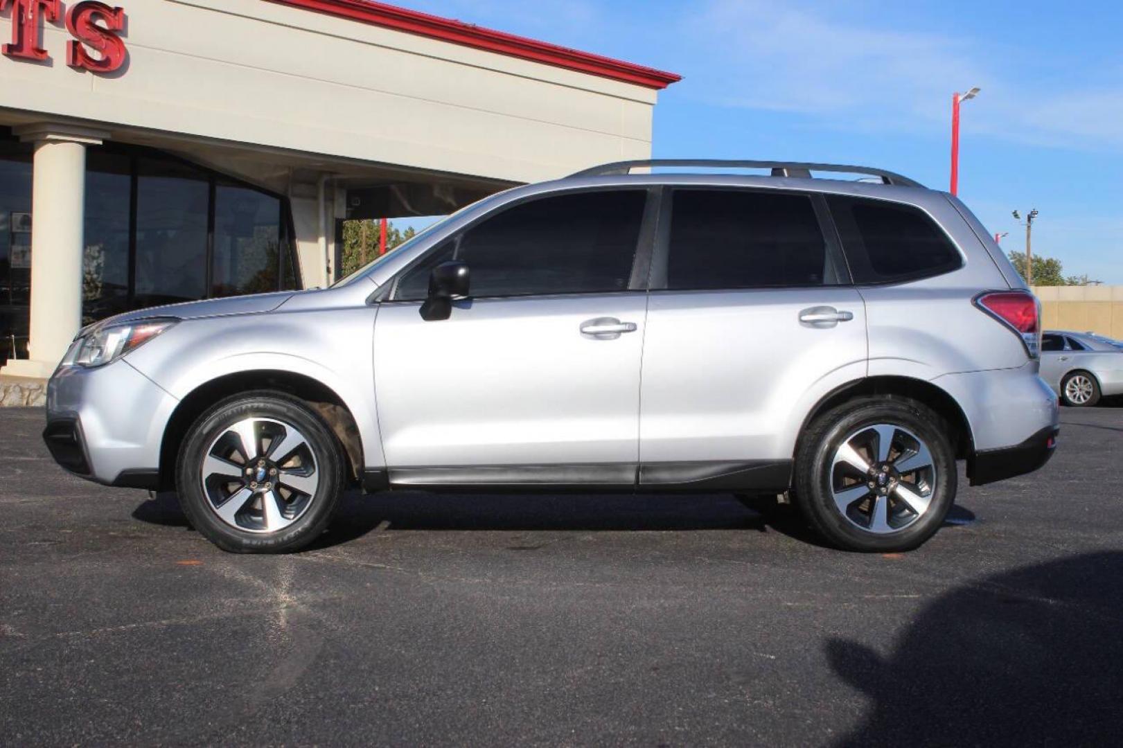 2018 Silver Subaru Forester 2.5i Premium PZEV CVT (JF2SJABC1JH) with an 2.5L H4 SOHC 16V engine, CVT transmission, located at 4301 NW 39th , Oklahoma City, OK, 73112, (405) 949-5600, 35.512135, -97.598671 - NO DRIVERS LICENCE NO-FULL COVERAGE INSURANCE-NO CREDIT CHECK. COME ON OVER TO SUPERSPORTS AND TAKE A LOOK AND TEST DRIVE. PLEASE GIVE US A CALL AT (405) 949-5600. NO LICENSIA DE MANEJAR- NO SEGURO DE COBERTURA TOTAL- NO VERIFICACCION DE CREDITO. POR FAVOR VENGAN A SUPERSPORTS, ECHE UN - Photo#6