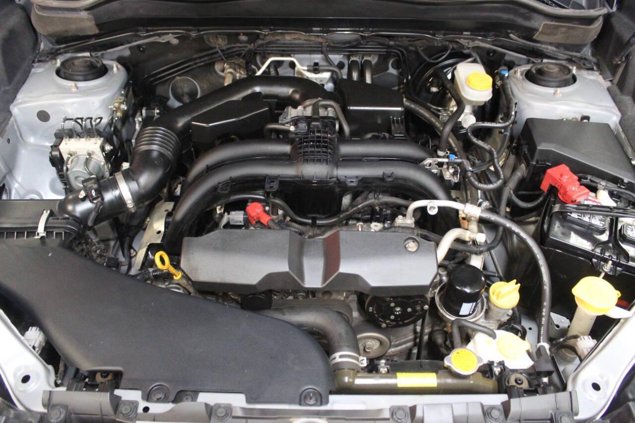 2018 Silver Subaru Forester 2.5i Premium PZEV CVT (JF2SJABC1JH) with an 2.5L H4 SOHC 16V engine, CVT transmission, located at 4301 NW 39th , Oklahoma City, OK, 73112, (405) 949-5600, 35.512135, -97.598671 - NO DRIVERS LICENCE -NO FULL COVERAGE INSURANCE - NO CREDIT CHECK. COME ON OVER TO SUPERSPORTS, TAKE A LOOK AND TEST DRIVE. PLEASE GIVE US A CALL AT (405) 949-5600. NO LICENCIA DE CONDUCIR - NO SEGURO DE COBERTURA TOTAL - NO VERIFICACION DE CREDITO. VISITENOS EN SUPERSPORTS, MIRE NUESTRO - Photo#7