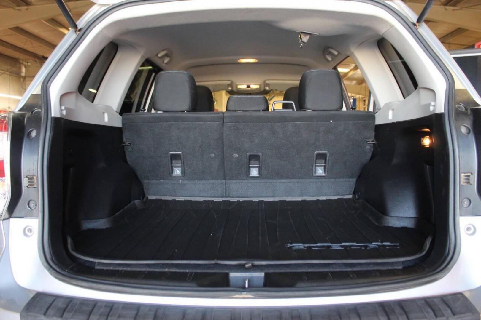 2018 Silver Subaru Forester 2.5i Premium PZEV CVT (JF2SJABC1JH) with an 2.5L H4 SOHC 16V engine, CVT transmission, located at 4301 NW 39th , Oklahoma City, OK, 73112, (405) 949-5600, 35.512135, -97.598671 - NO DRIVERS LICENCE NO-FULL COVERAGE INSURANCE-NO CREDIT CHECK. COME ON OVER TO SUPERSPORTS AND TAKE A LOOK AND TEST DRIVE. PLEASE GIVE US A CALL AT (405) 949-5600. NO LICENSIA DE MANEJAR- NO SEGURO DE COBERTURA TOTAL- NO VERIFICACCION DE CREDITO. POR FAVOR VENGAN A SUPERSPORTS, ECHE UN - Photo#13