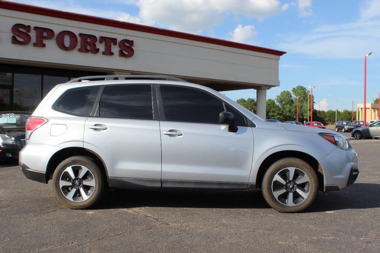 2018 Silver Subaru Forester 2.5i Premium PZEV CVT (JF2SJABC1JH) with an 2.5L H4 SOHC 16V engine, CVT transmission, located at 4301 NW 39th , Oklahoma City, OK, 73112, (405) 949-5600, 35.512135, -97.598671 - NO DRIVERS LICENCE -NO FULL COVERAGE INSURANCE - NO CREDIT CHECK. COME ON OVER TO SUPERSPORTS, TAKE A LOOK AND TEST DRIVE. PLEASE GIVE US A CALL AT (405) 949-5600. NO LICENCIA DE CONDUCIR - NO SEGURO DE COBERTURA TOTAL - NO VERIFICACION DE CREDITO. VISITENOS EN SUPERSPORTS, MIRE NUESTRO - Photo#2